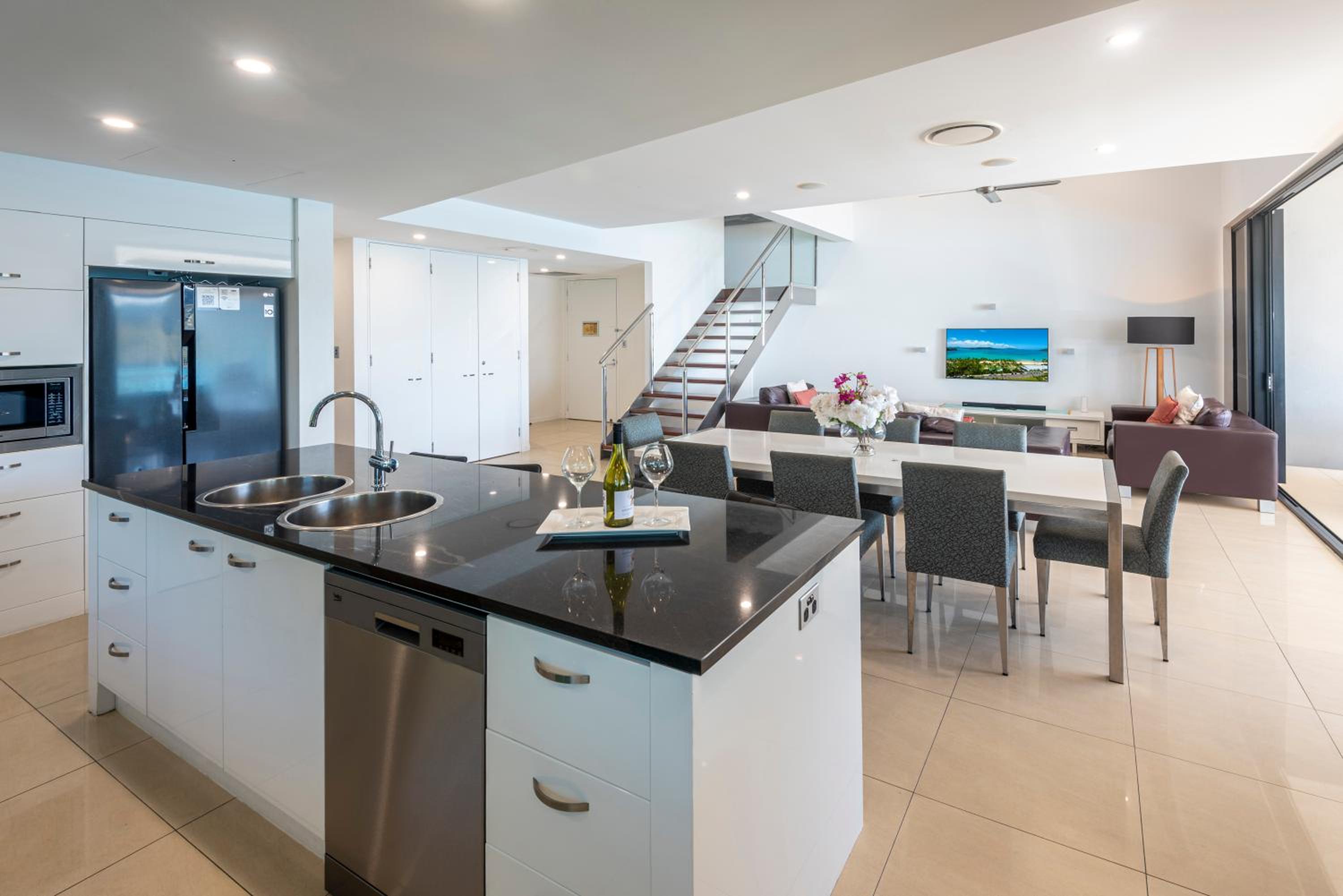Edge Apartments on Hamilton Island by HIHA