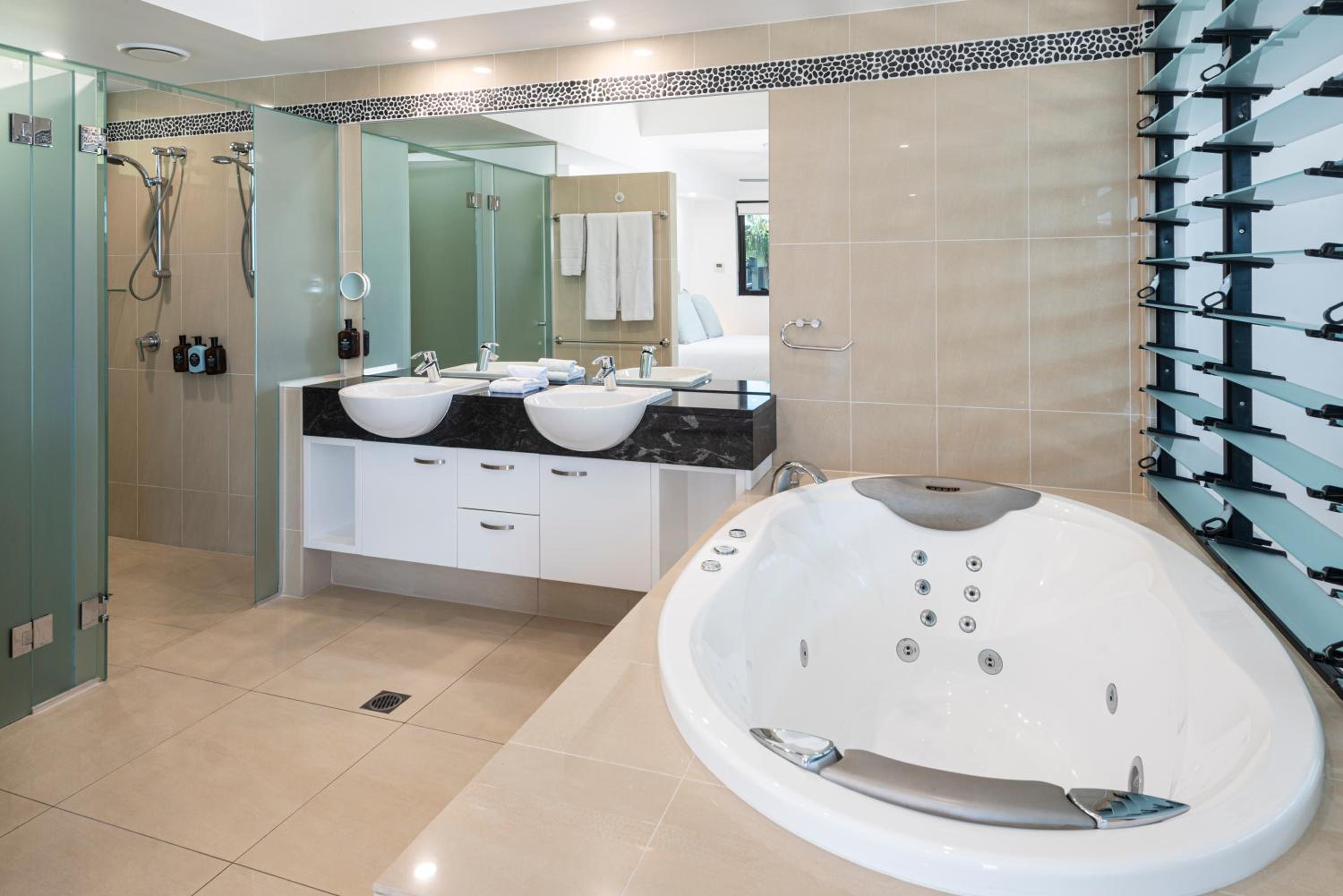 Edge Apartments on Hamilton Island by HIHA