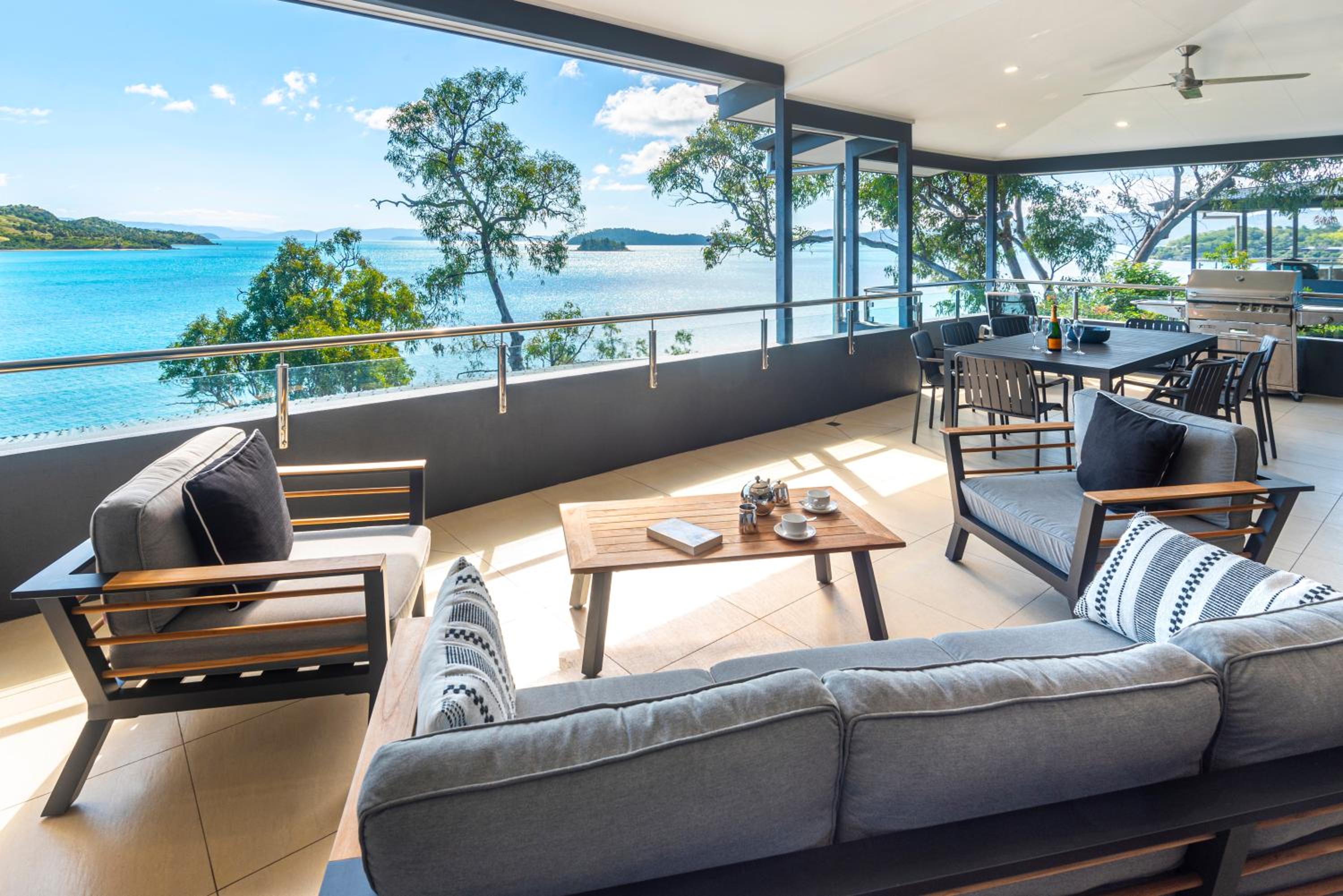 Edge Apartments on Hamilton Island by HIHA