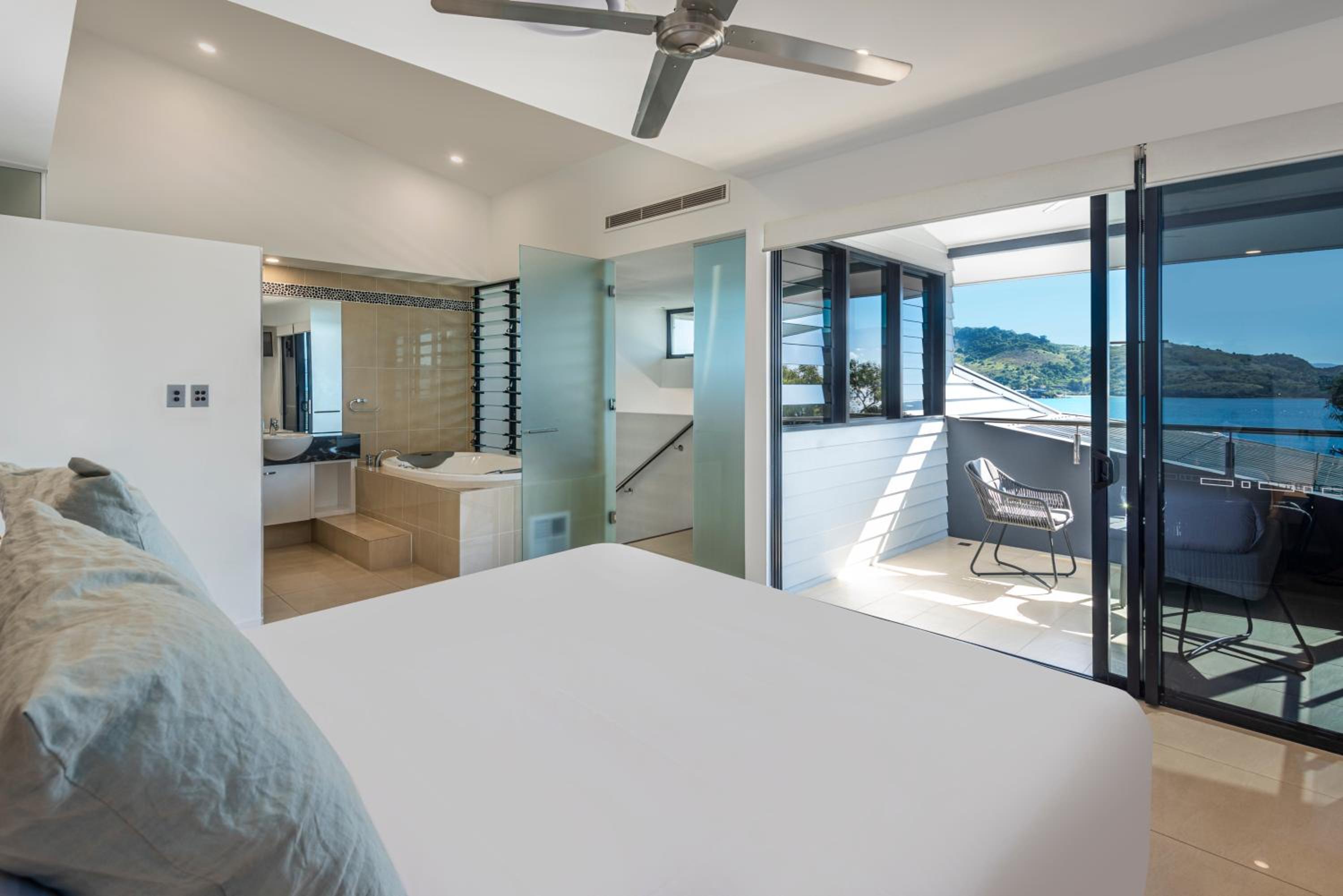Edge Apartments on Hamilton Island by HIHA