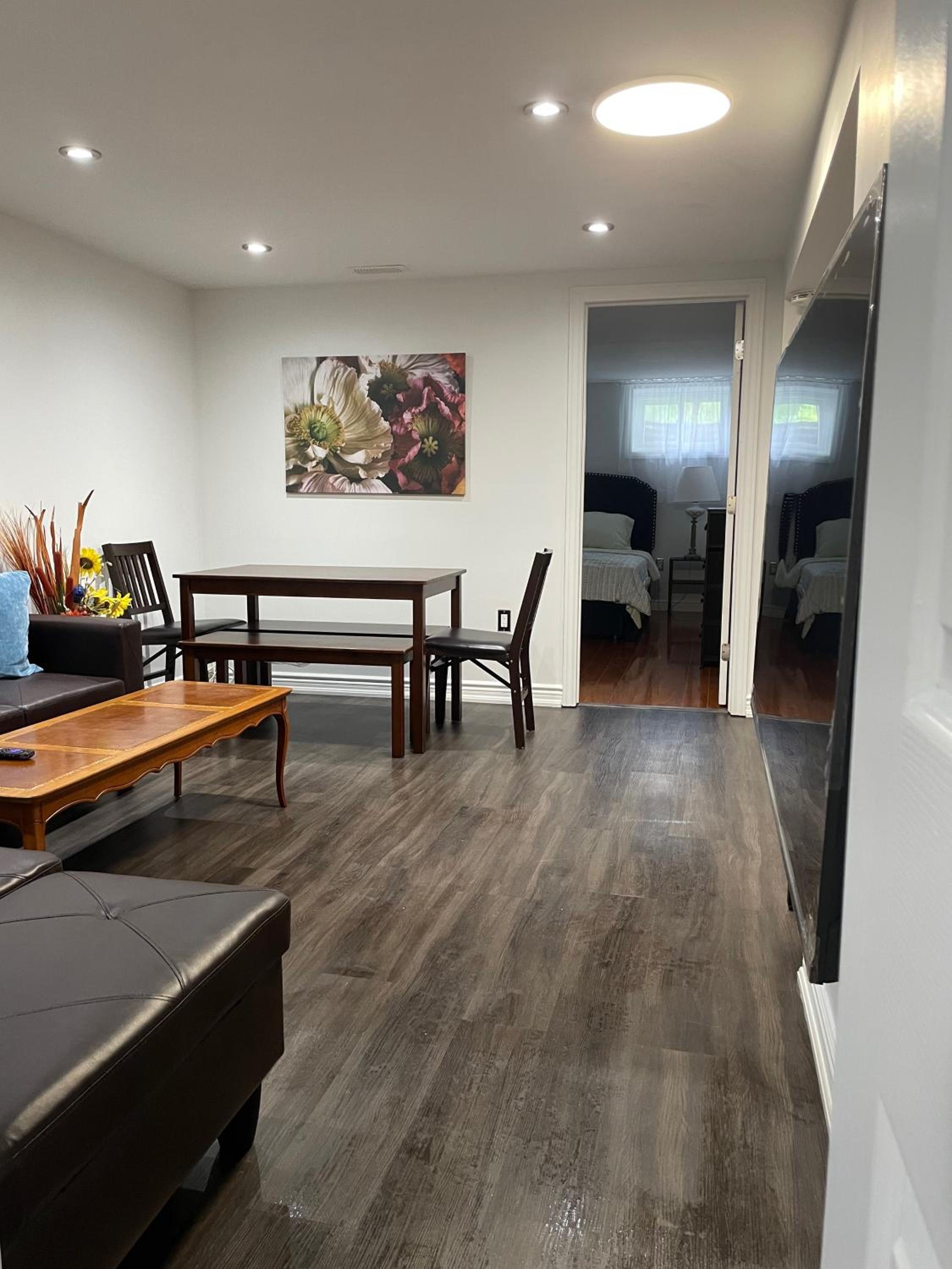 Entire Floor Privet yard King Queen Twin