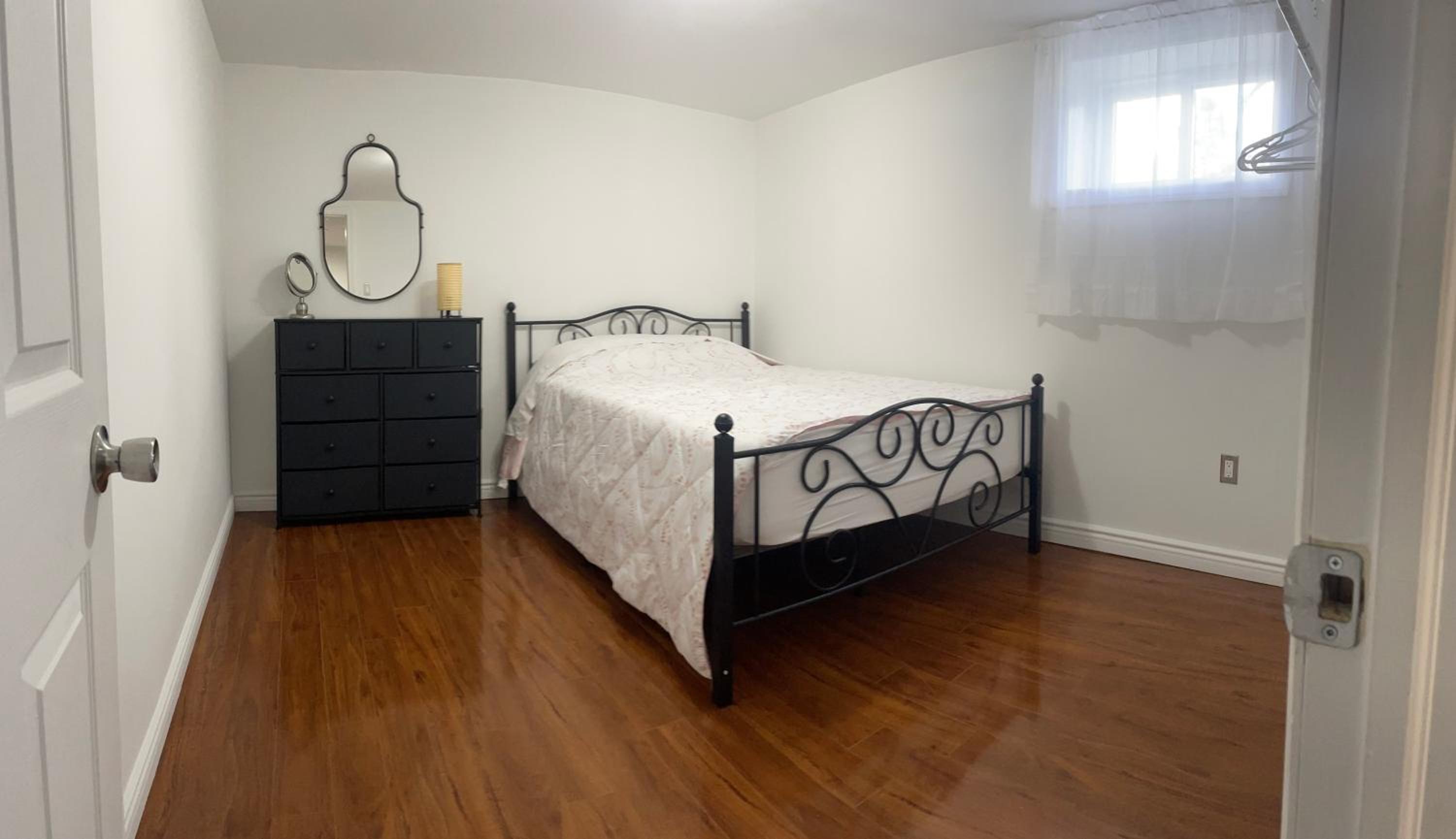 Entire Floor Privet yard King Queen Twin