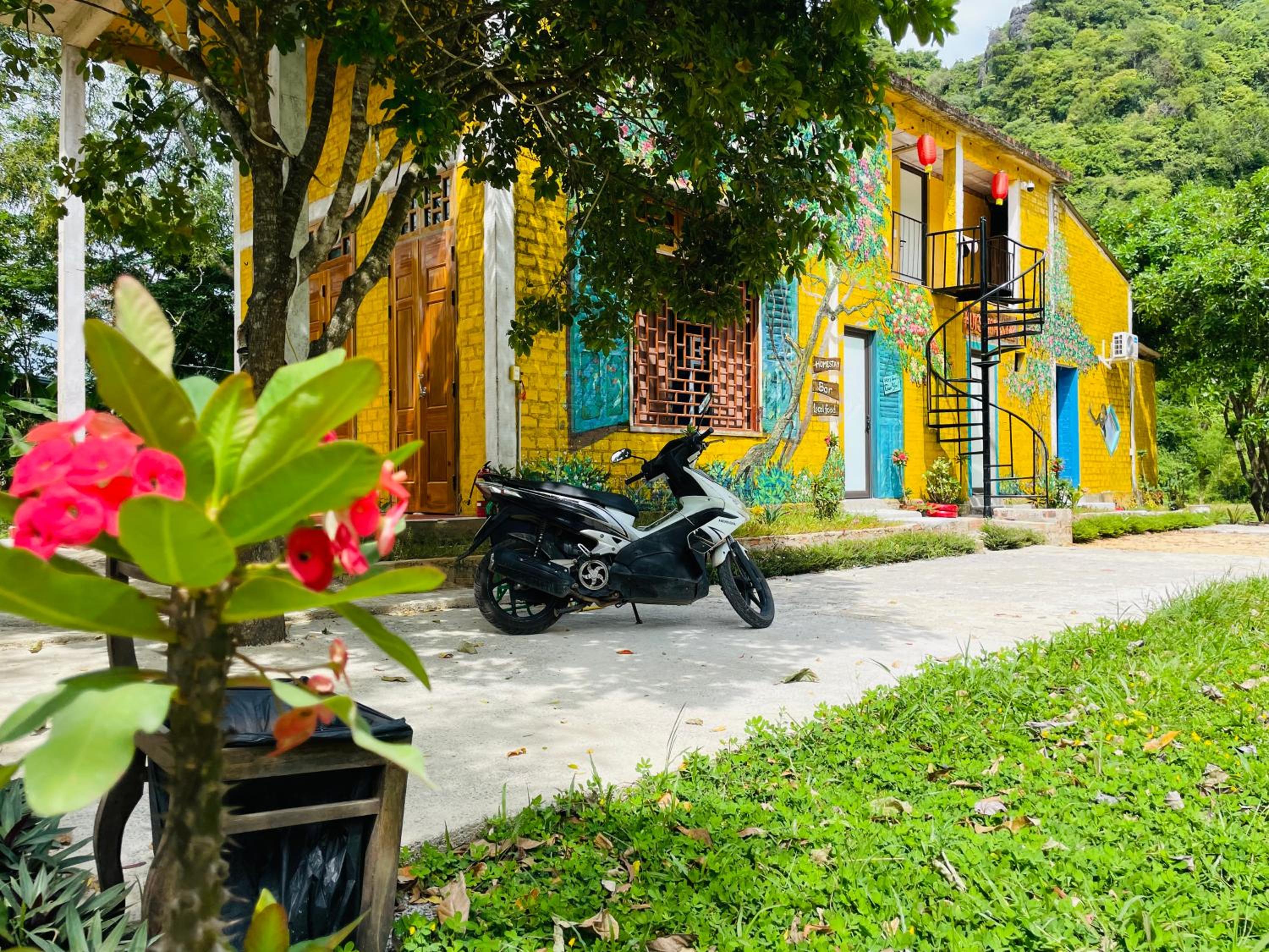 Huy-Homestay view 3
