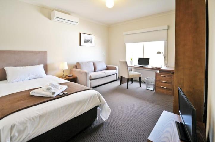 4C- Executive Rooms in Premium Shared Accommodation