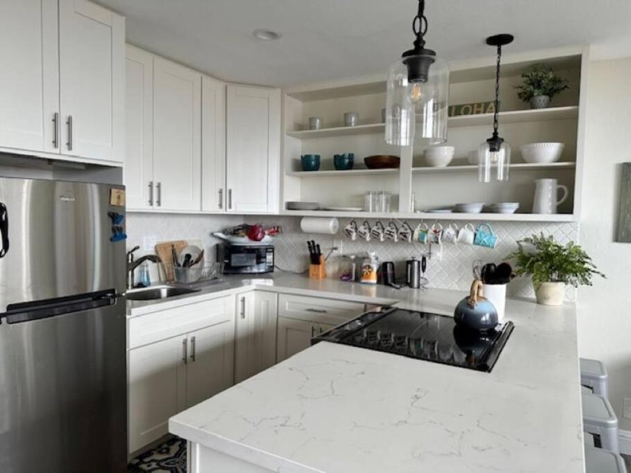 Valley Vibes and Beach Bliss Condo for Family Nomads