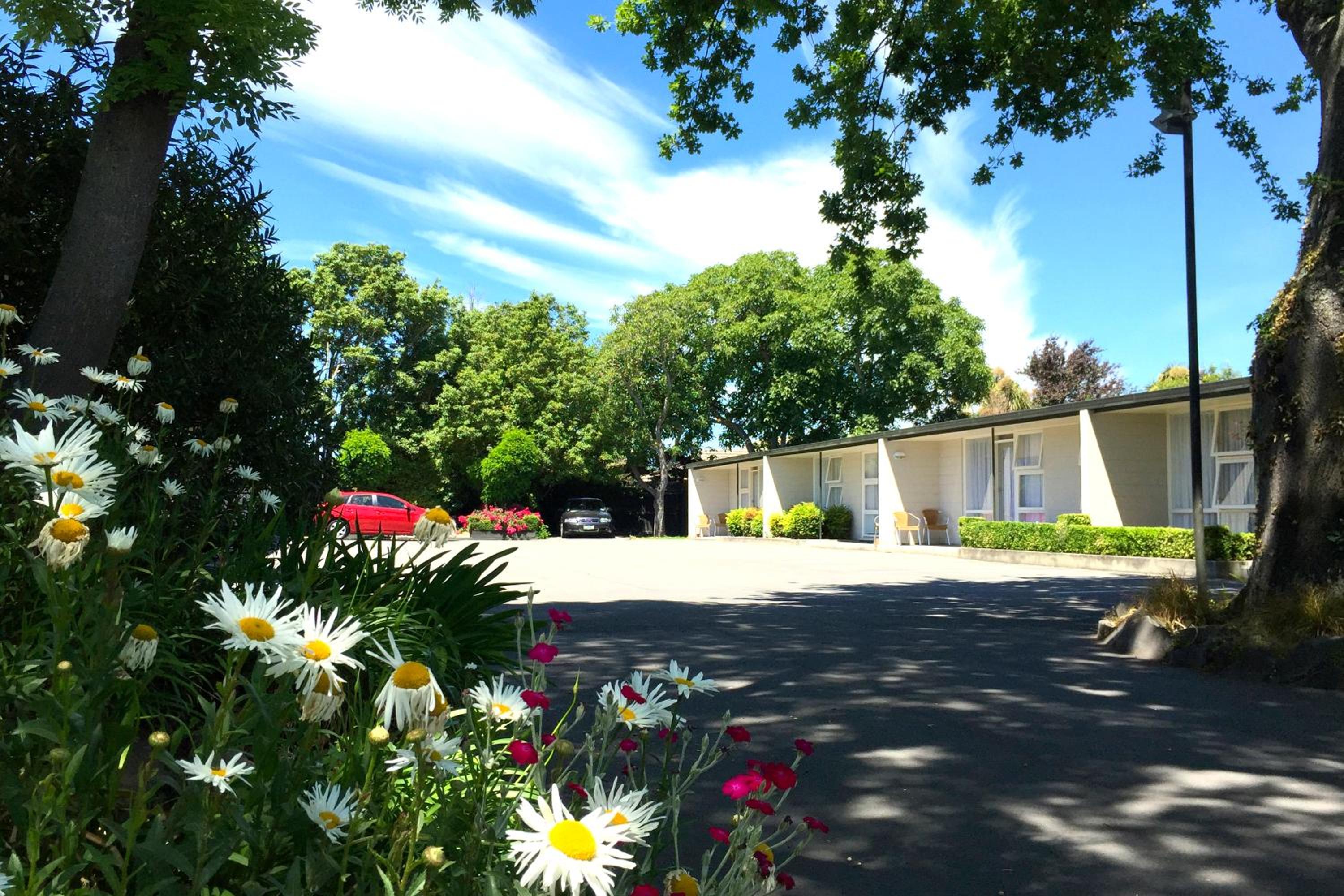 Ashleigh Court Motel-Christchurch Hagley Park - Image 1