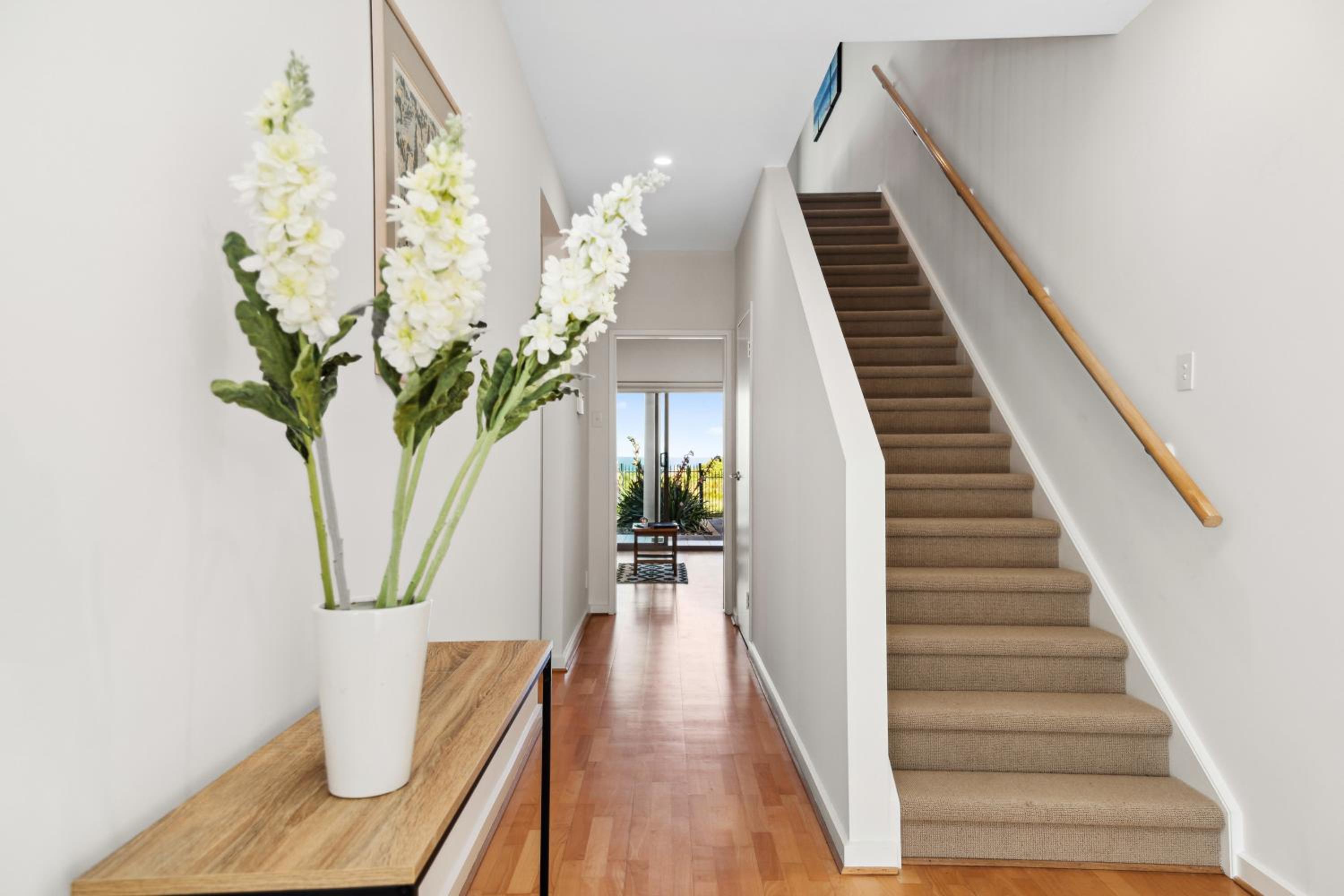 Views on Seascape - Beachfront accommodation