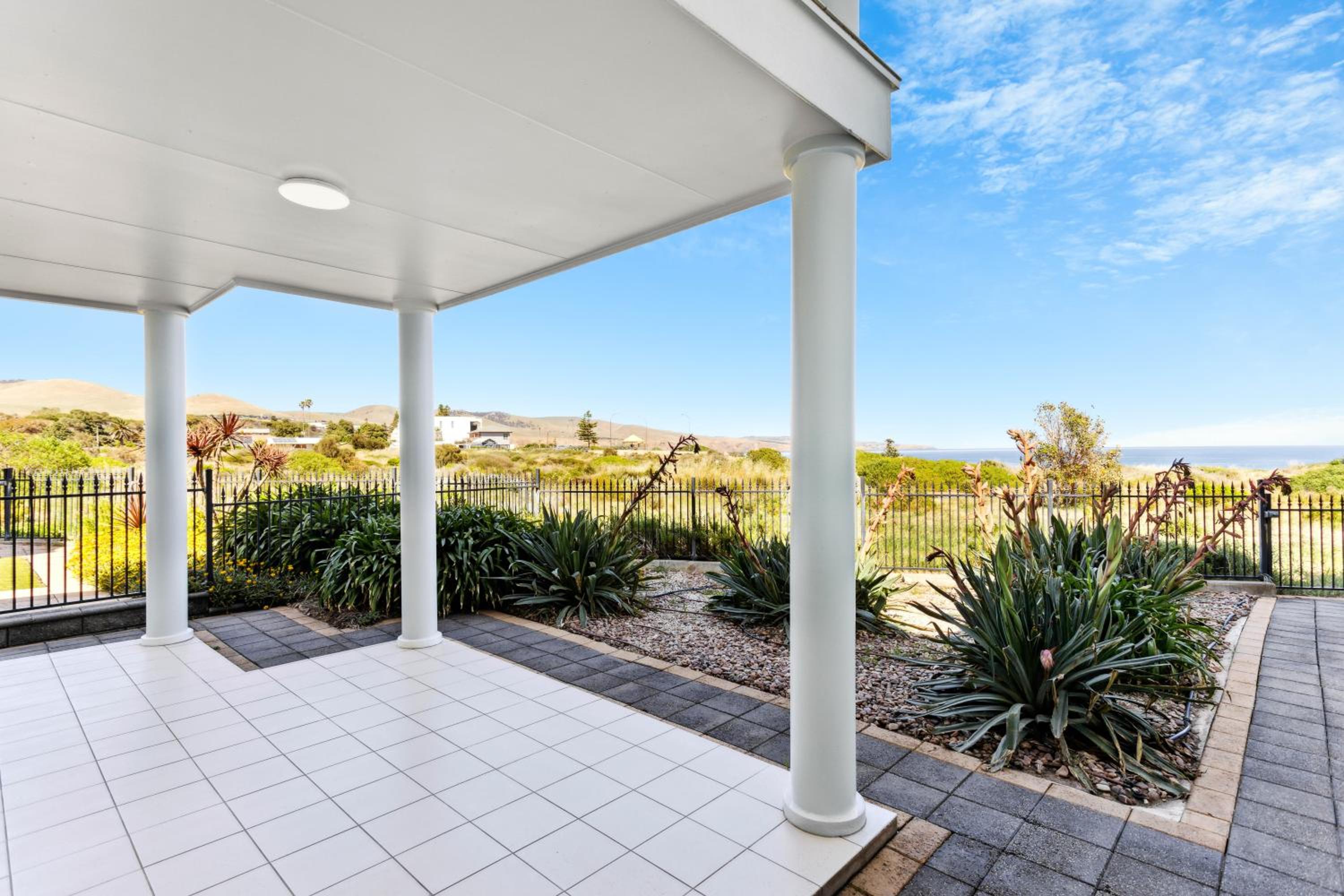 Views on Seascape - Beachfront accommodation