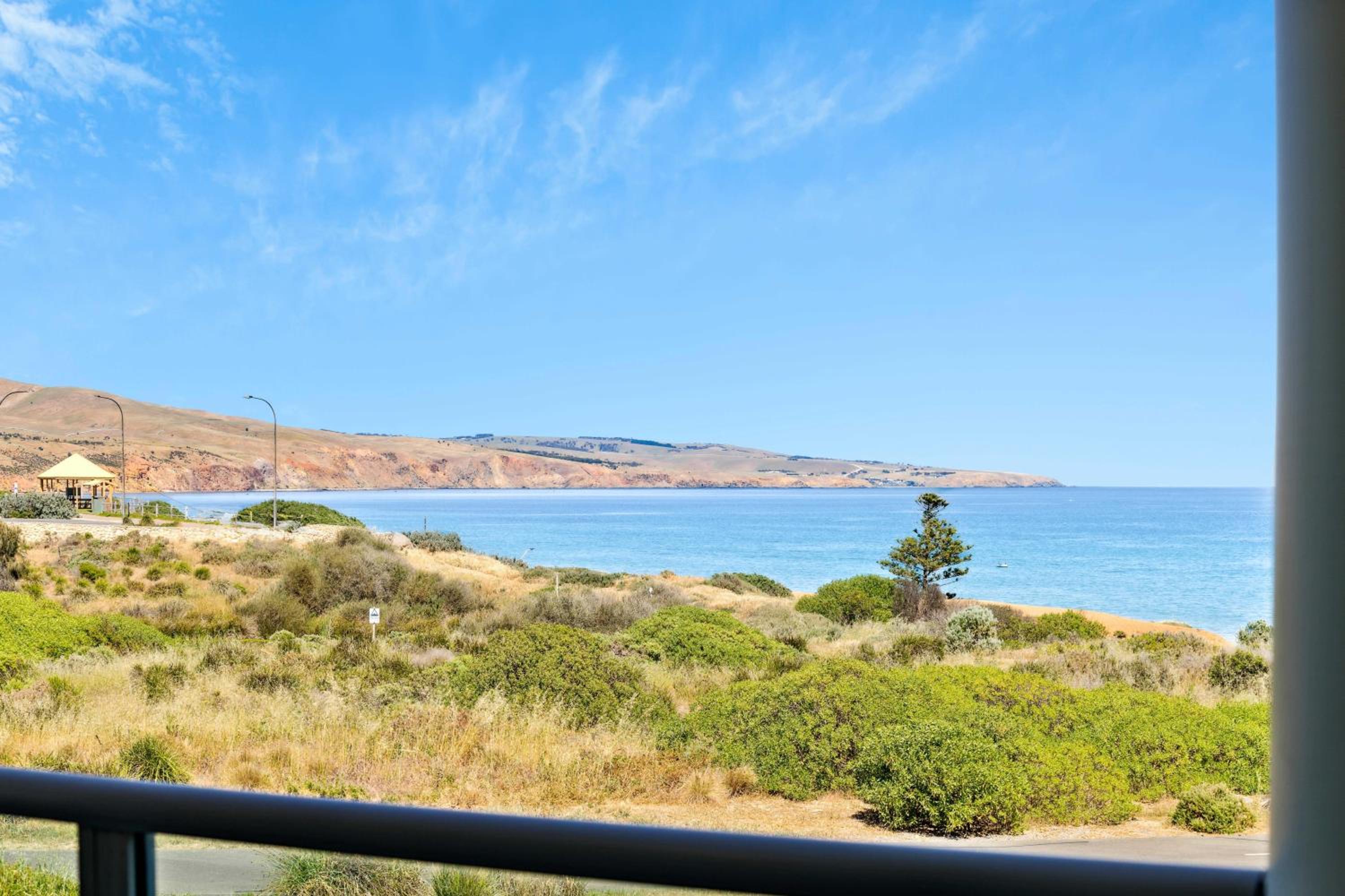 Views on Seascape - Beachfront accommodation