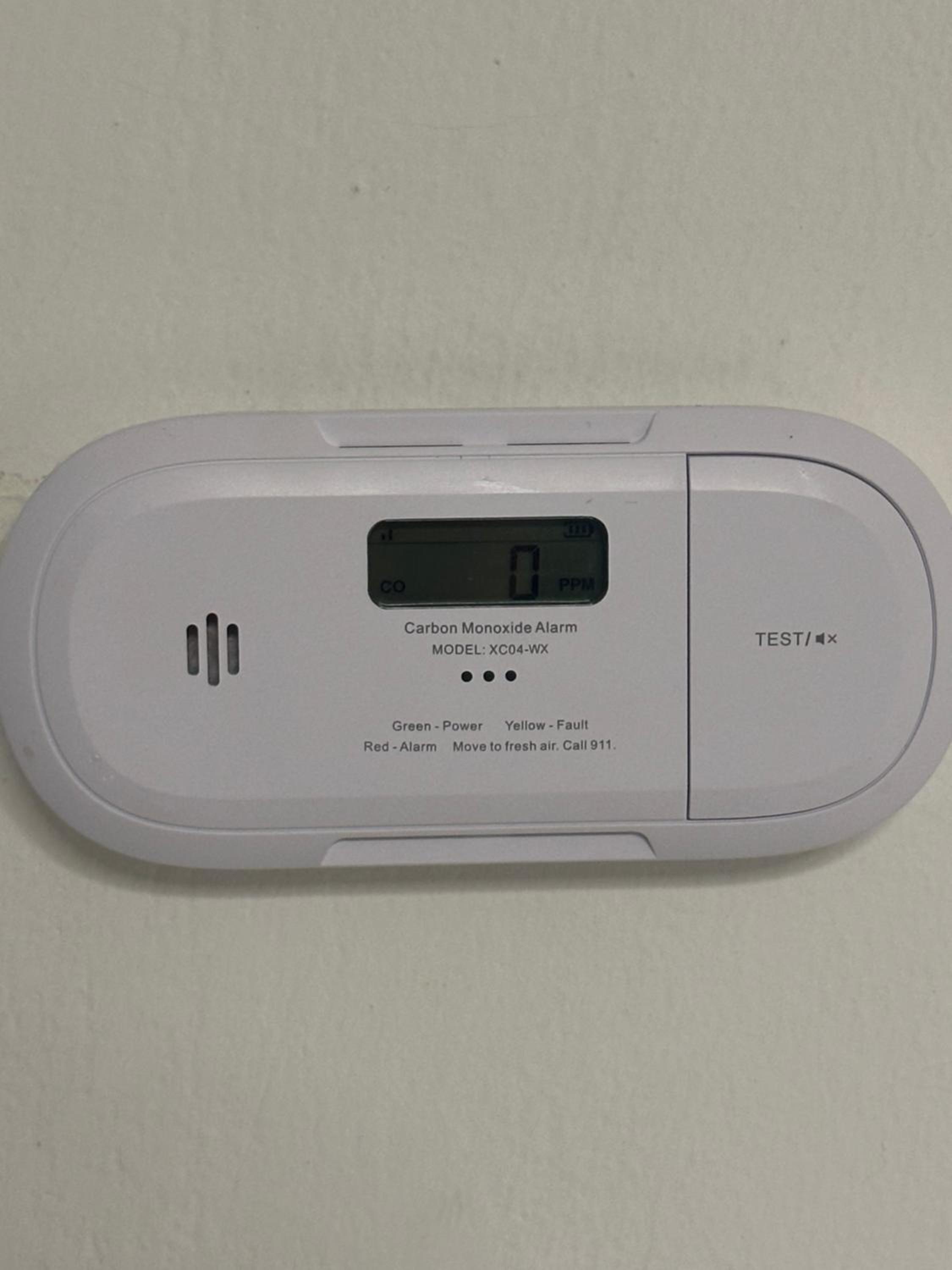 Luxury Apt for 4 Comfy Quiet AC & WiFi view 3