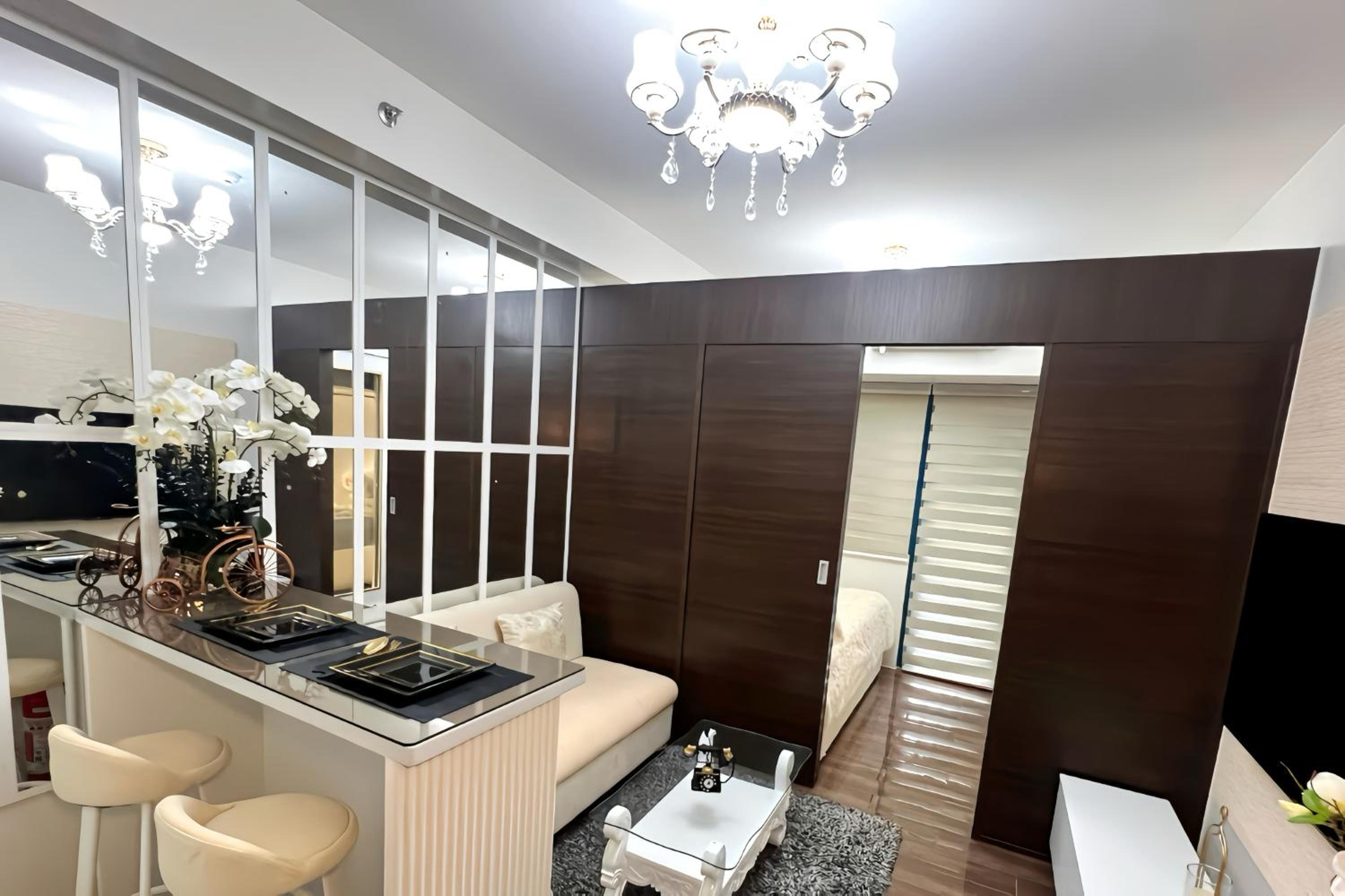 Classic Comfort And style at Makati view 4
