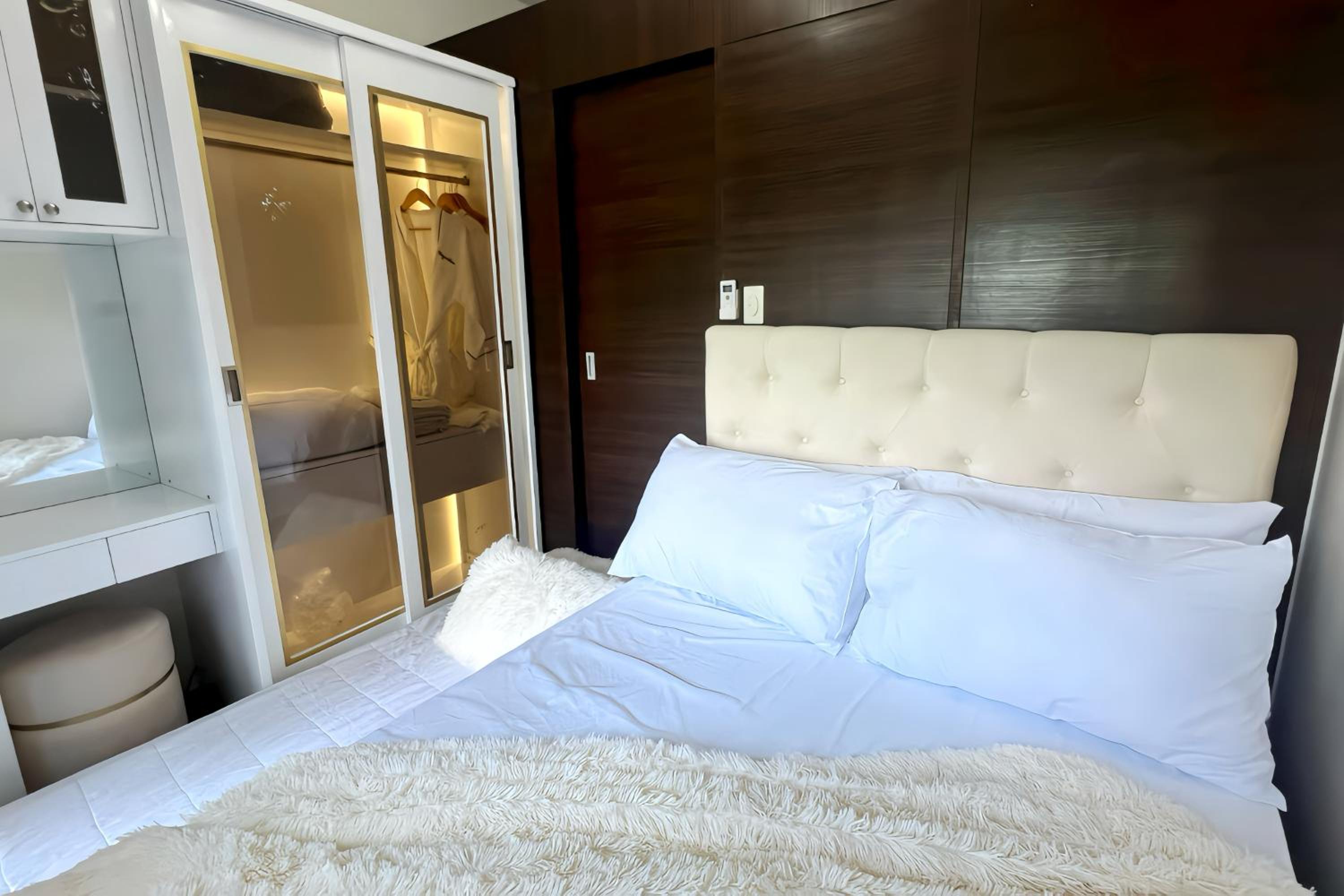 Classic Comfort And style at Makati view 5