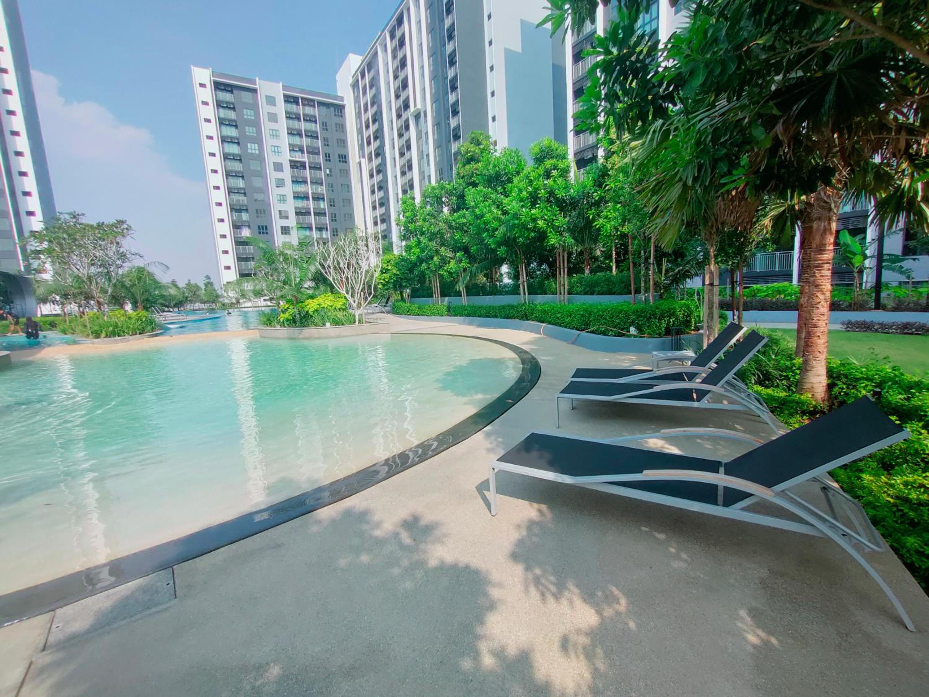 Village Vibes at Splashmania Gamuda Cove view 4