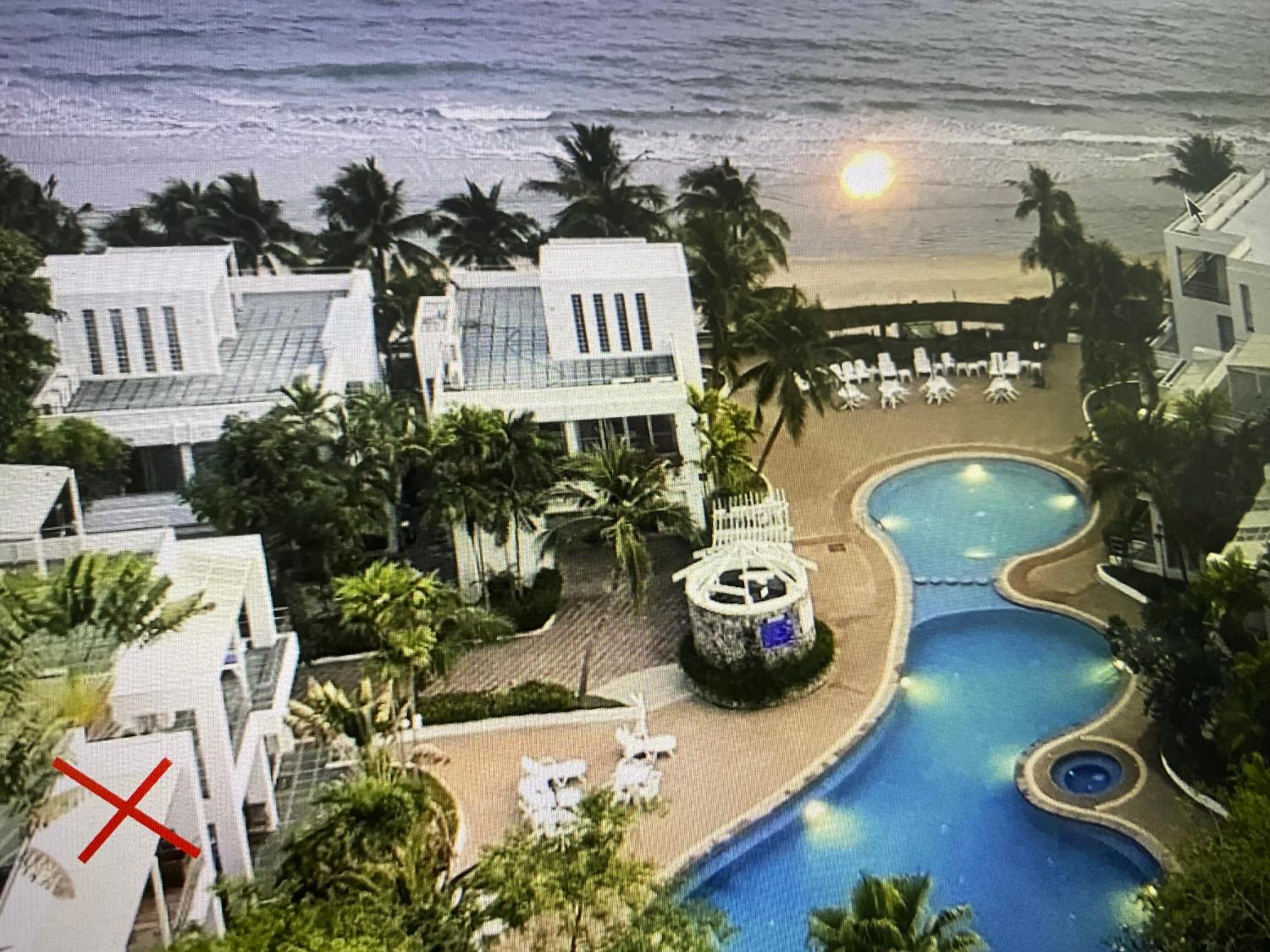 Natural Villas -Front Samet - Beach front 3BR with Pool