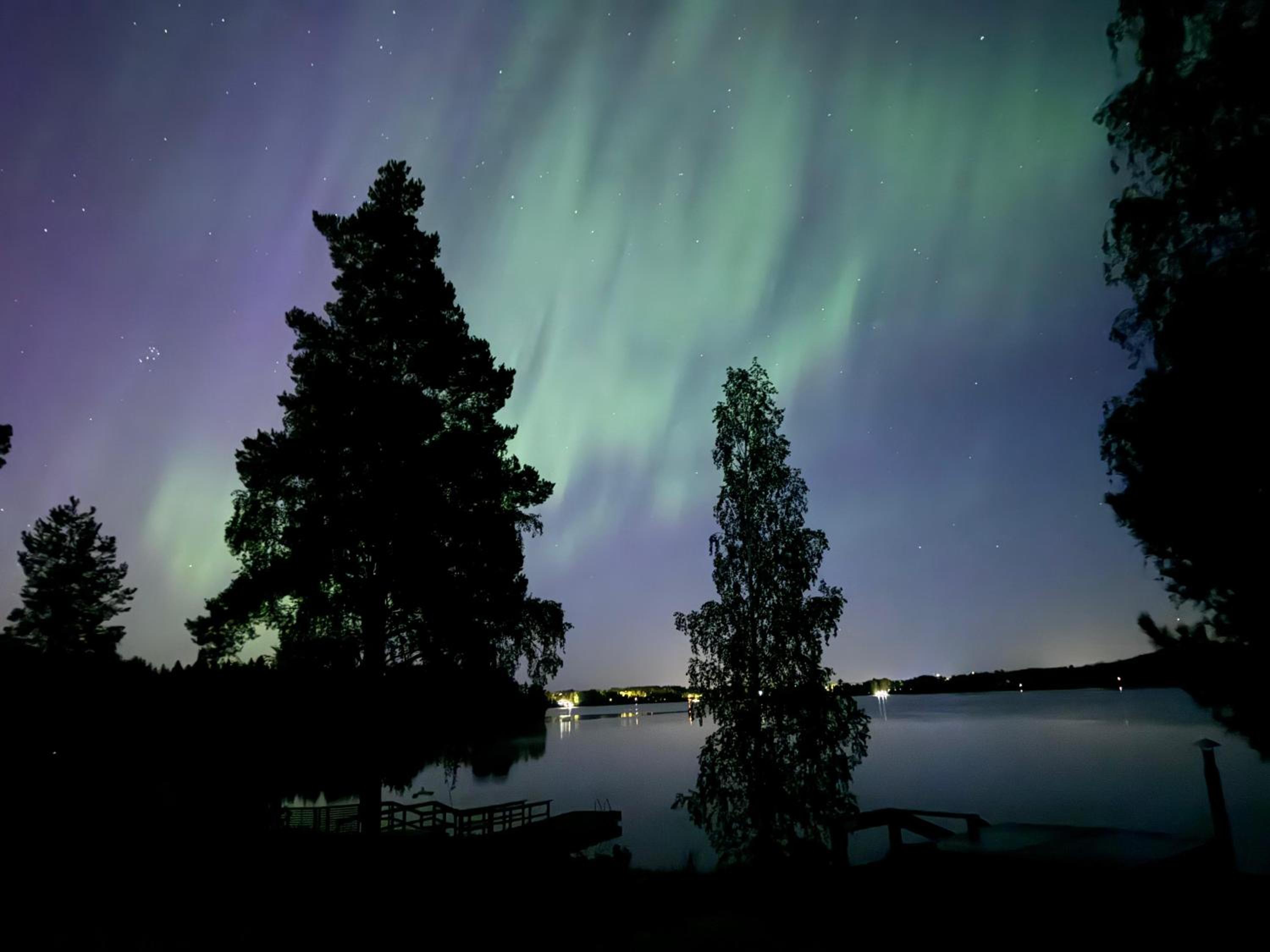 Villa Nurmenhelmi järven rannalla