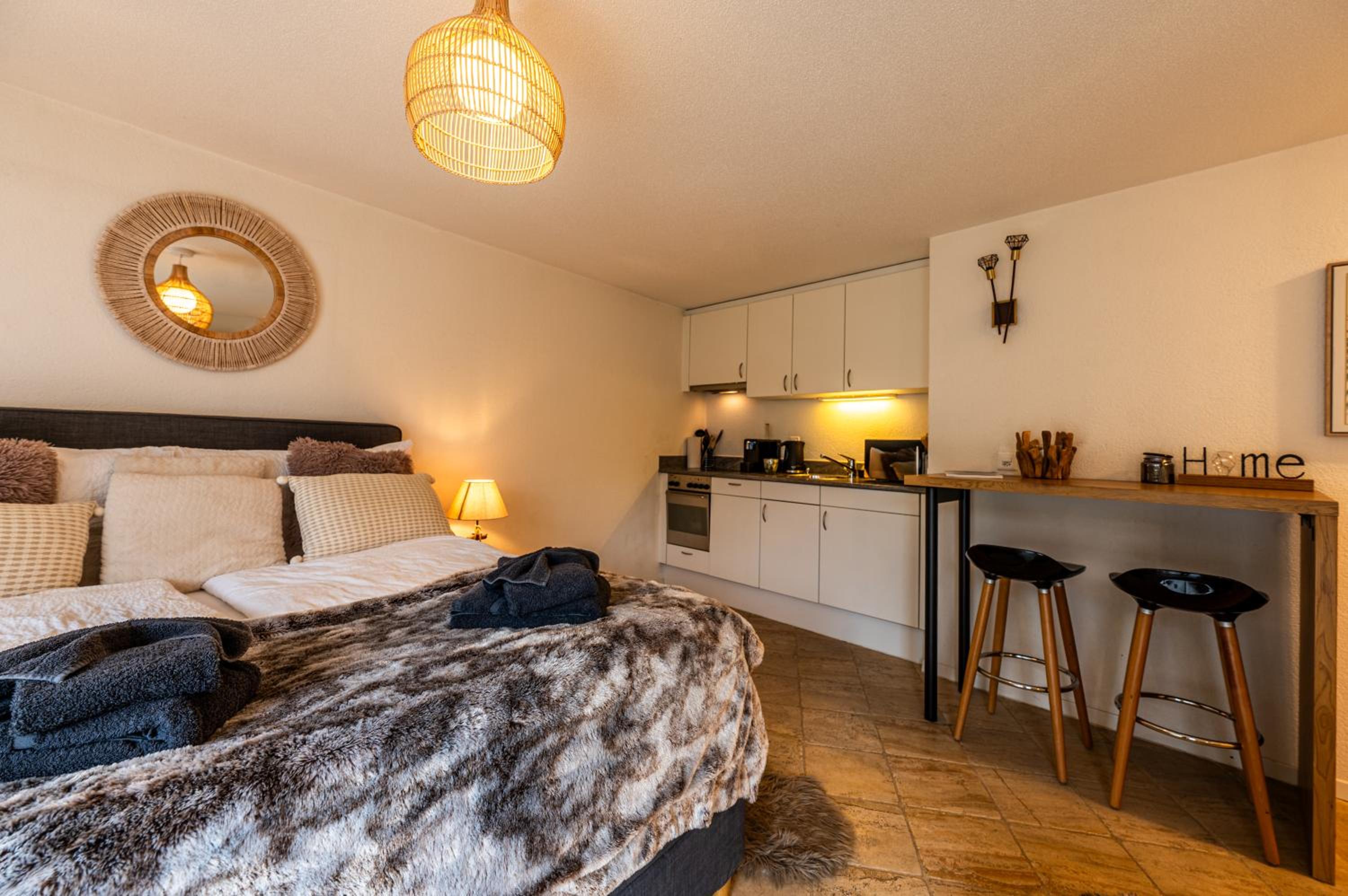 Cozy Chamia Studio