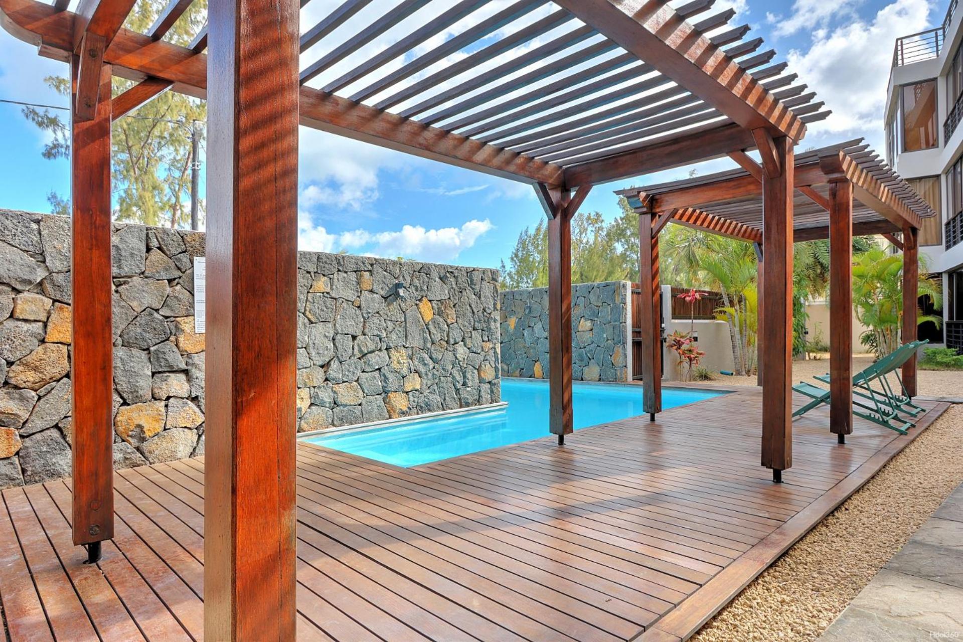 EUREKA-SUR-MER Stylish & Cosy Apartment, 100 mts from beach, pool photo 4