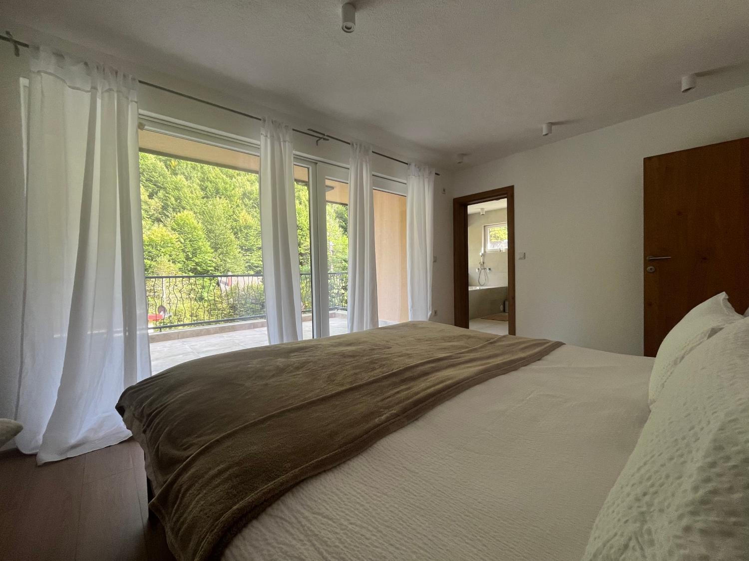 Villa Rivus - Private Family Retreat near Sarajevo