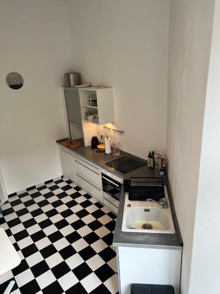 Schönes Privatzimmer in Charlottenburg