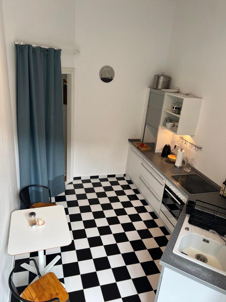 Schönes Privatzimmer in Charlottenburg