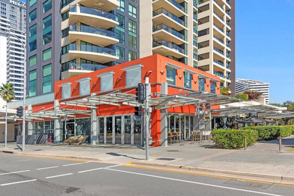 Park Views & Luxe Amenities in Broadbeach