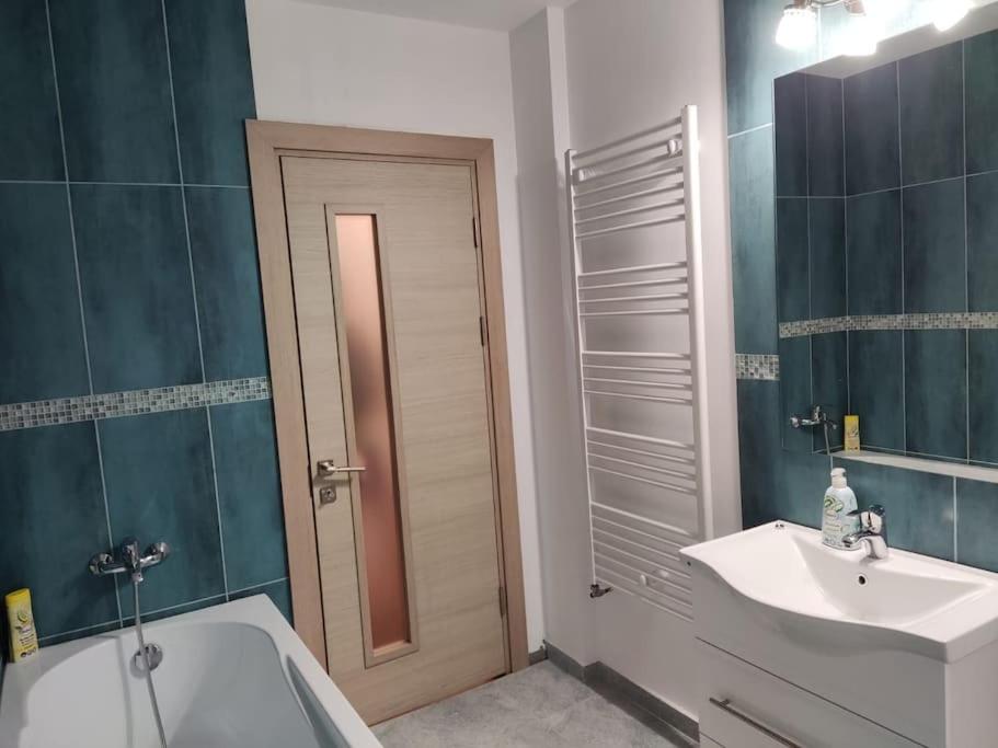 Charming Villa in the Heart of Bucharest view 4