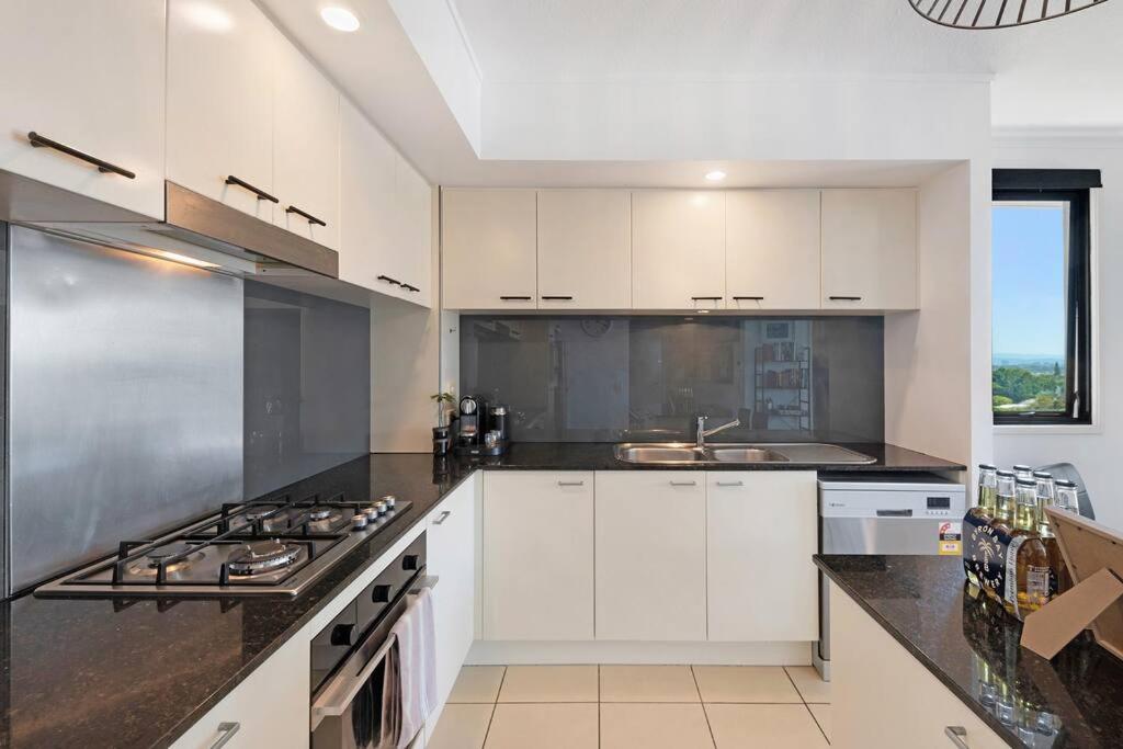 Park Views & Luxe Amenities in Broadbeach