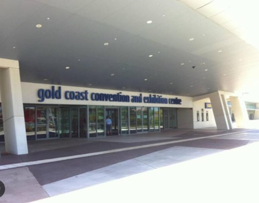 Park Views & Luxe Amenities in Broadbeach