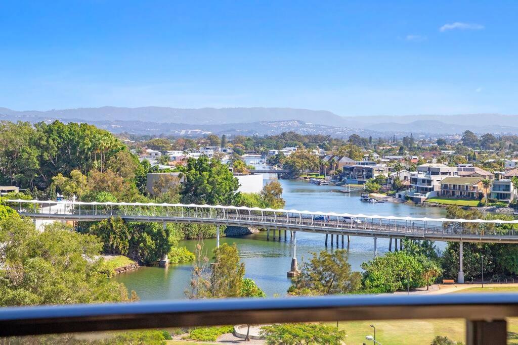 Park Views & Luxe Amenities in Broadbeach