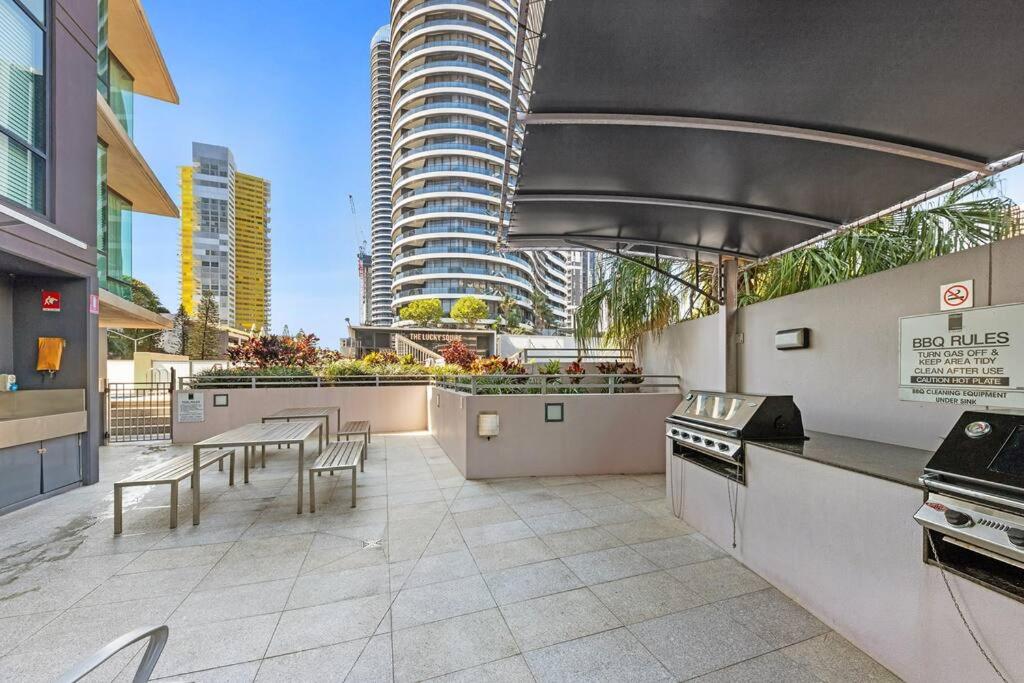 Park Views & Luxe Amenities in Broadbeach
