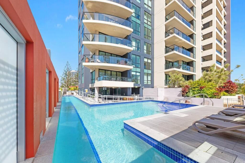 Park Views & Luxe Amenities in Broadbeach