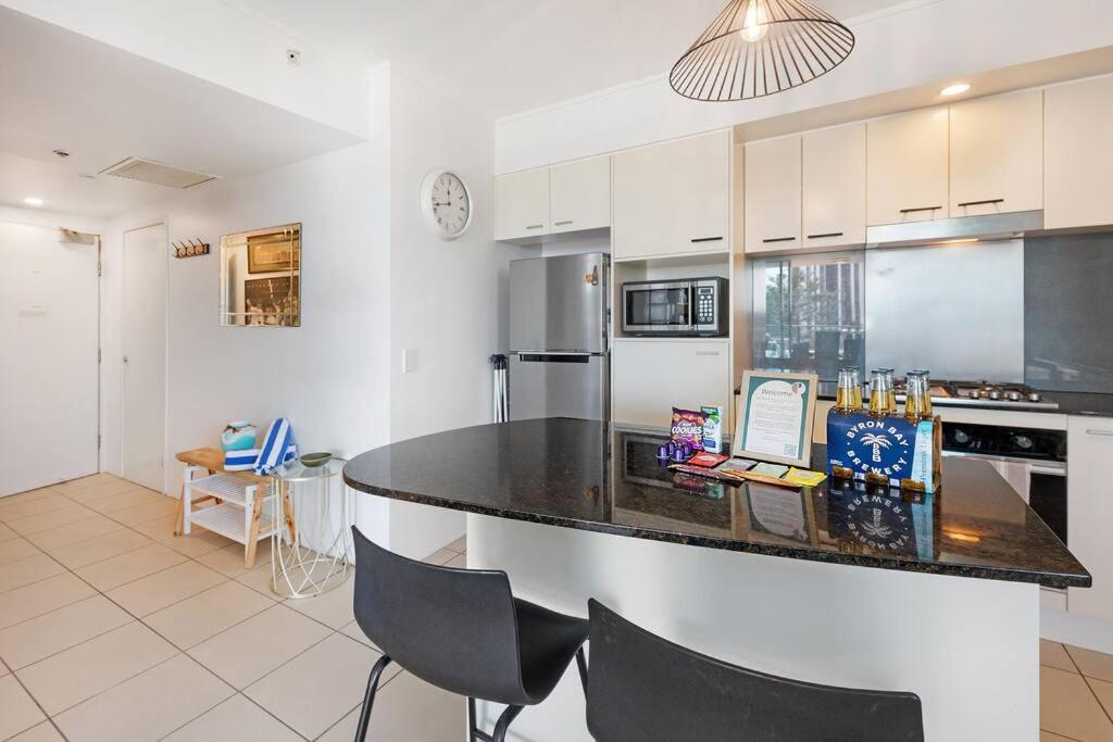 Park Views & Luxe Amenities in Broadbeach