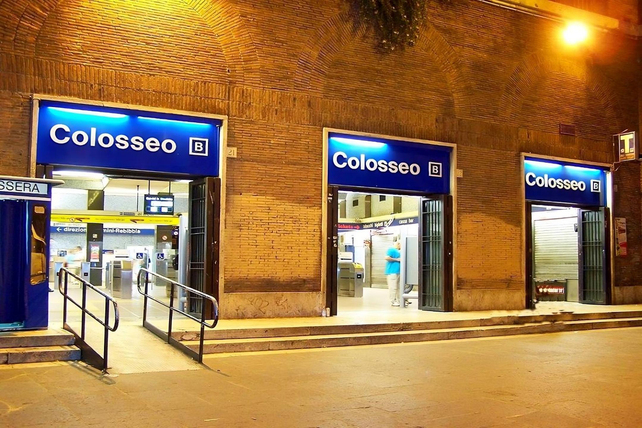 Vacanze Romane Colosseo apartment