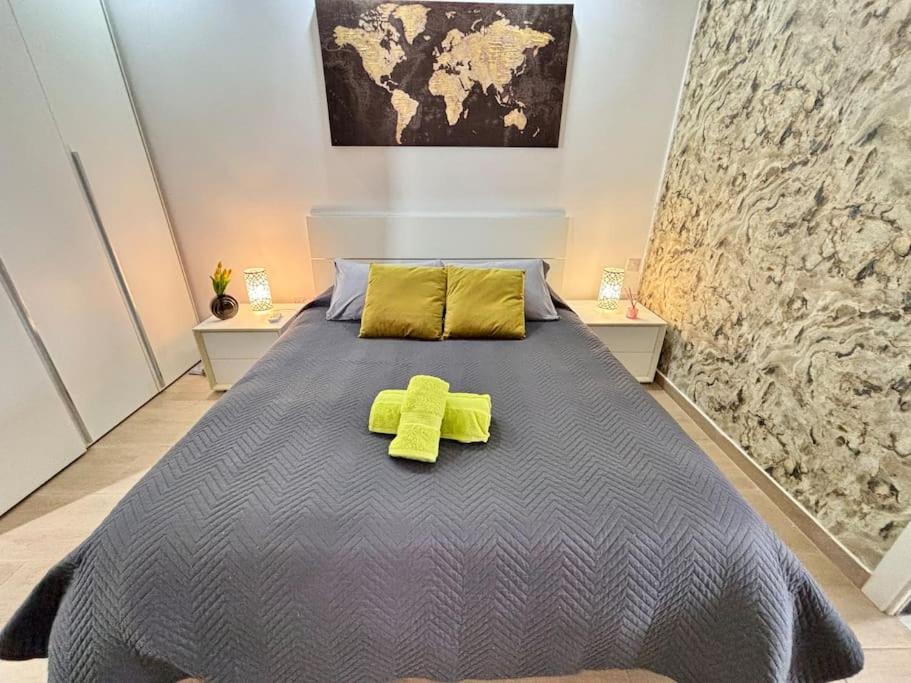 Elegant 2 Bedroom Penthouse St Julians STJ110 photo 3