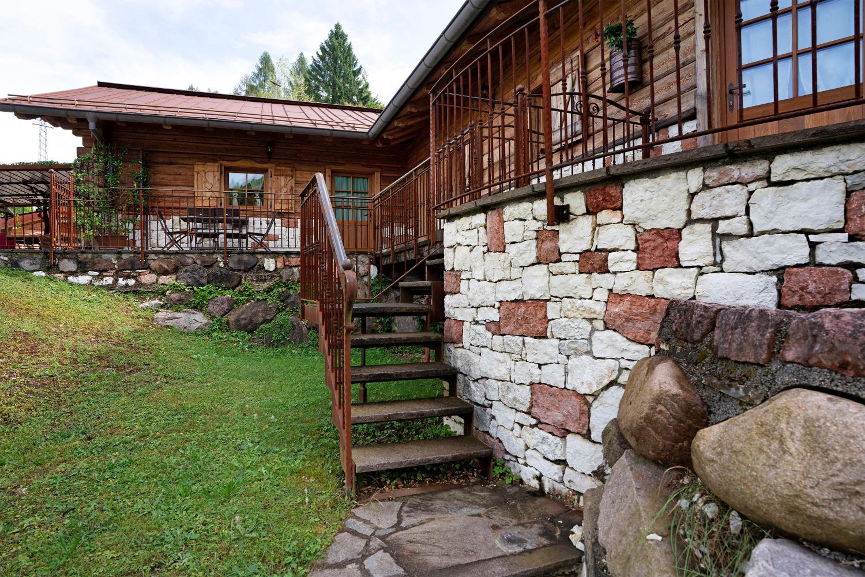 Baita Chalet Alabama view 3