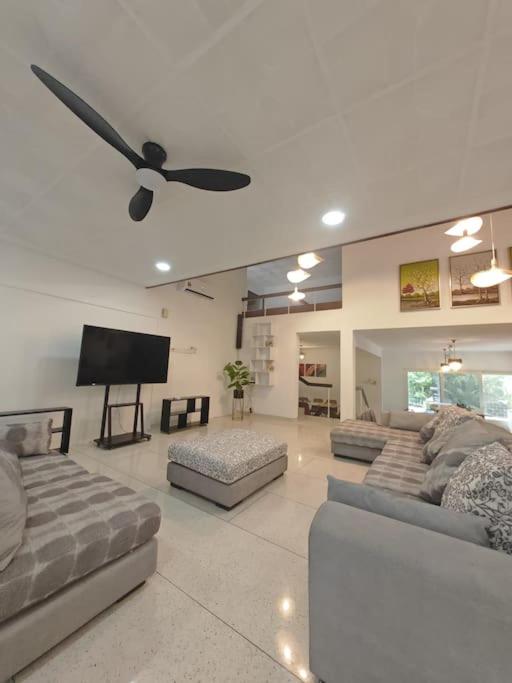 Taman Duta KL Deluxe Villa by uBook