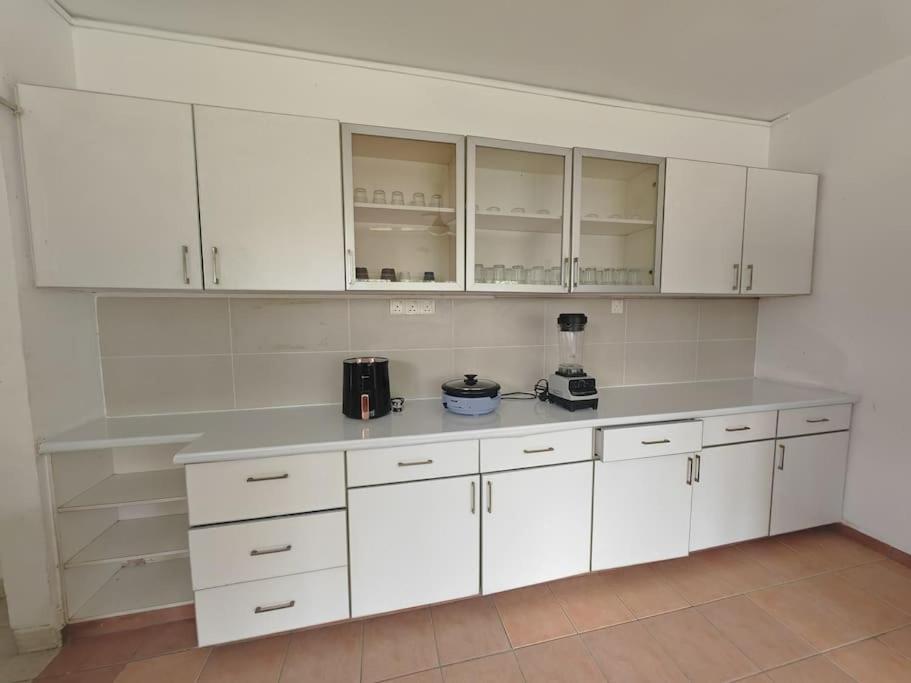 Taman Duta KL Deluxe Villa by uBook
