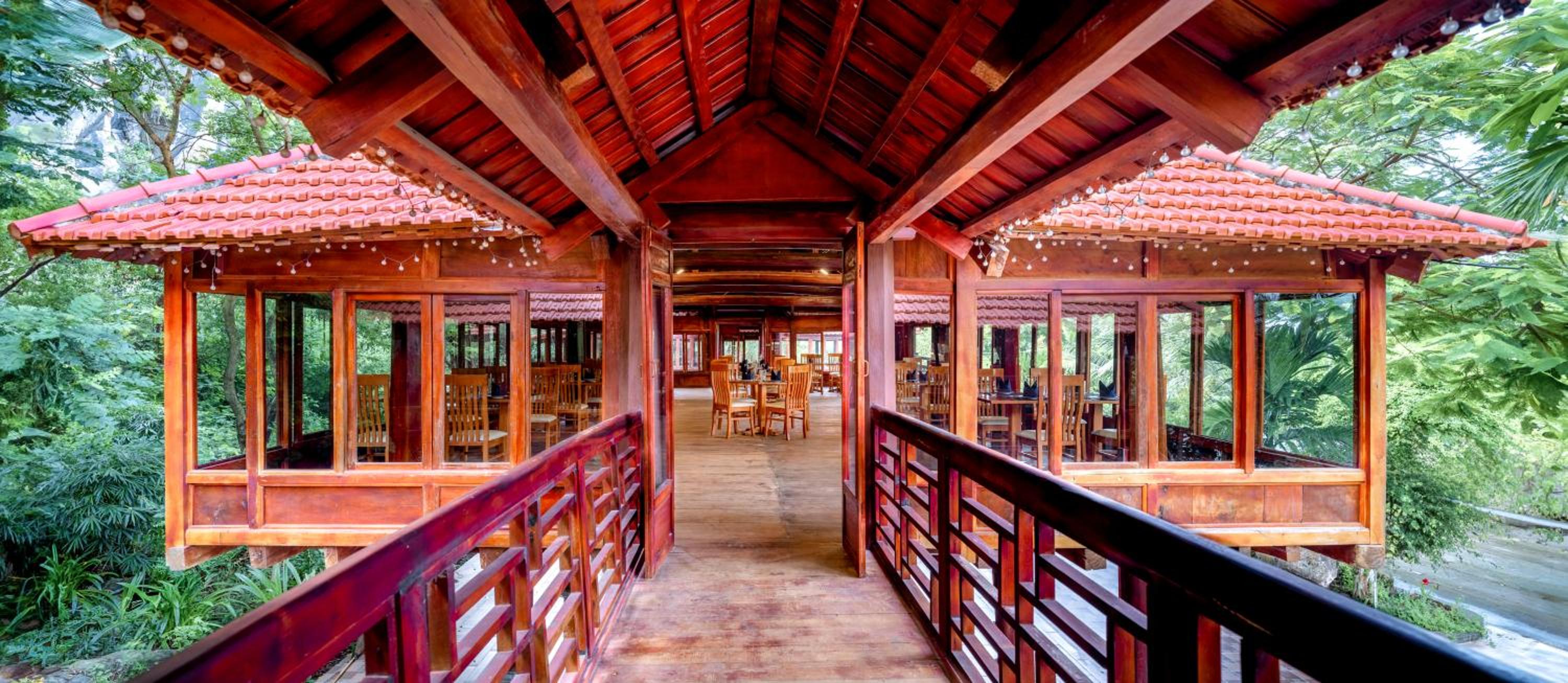 Nui Vang Trang An Hotel Ninh Binh view 4