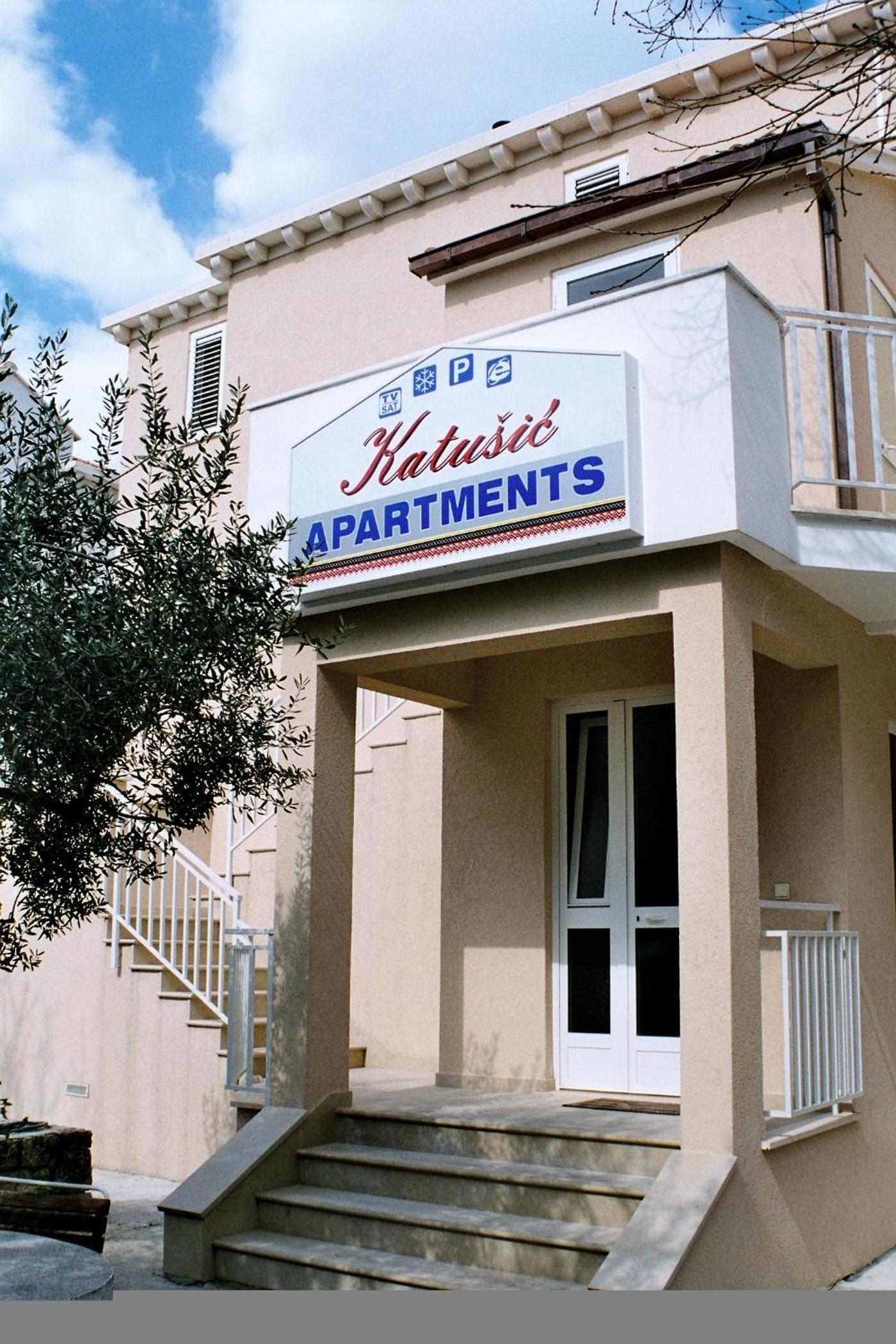 Hotel Apartments Katušić - Image 1