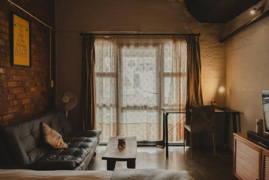A warm & cozy home in Jhb city