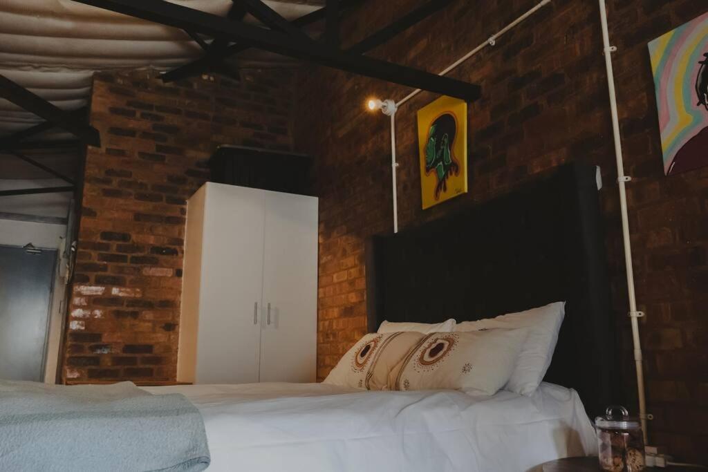 A warm & cozy home in Jhb city