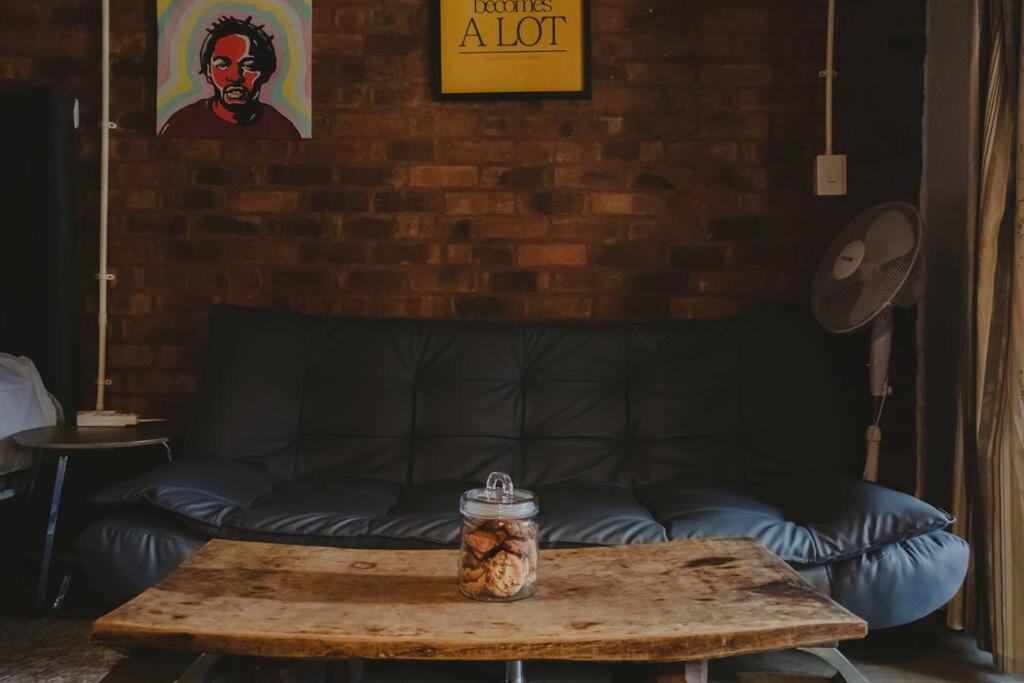 A warm & cozy home in Jhb city