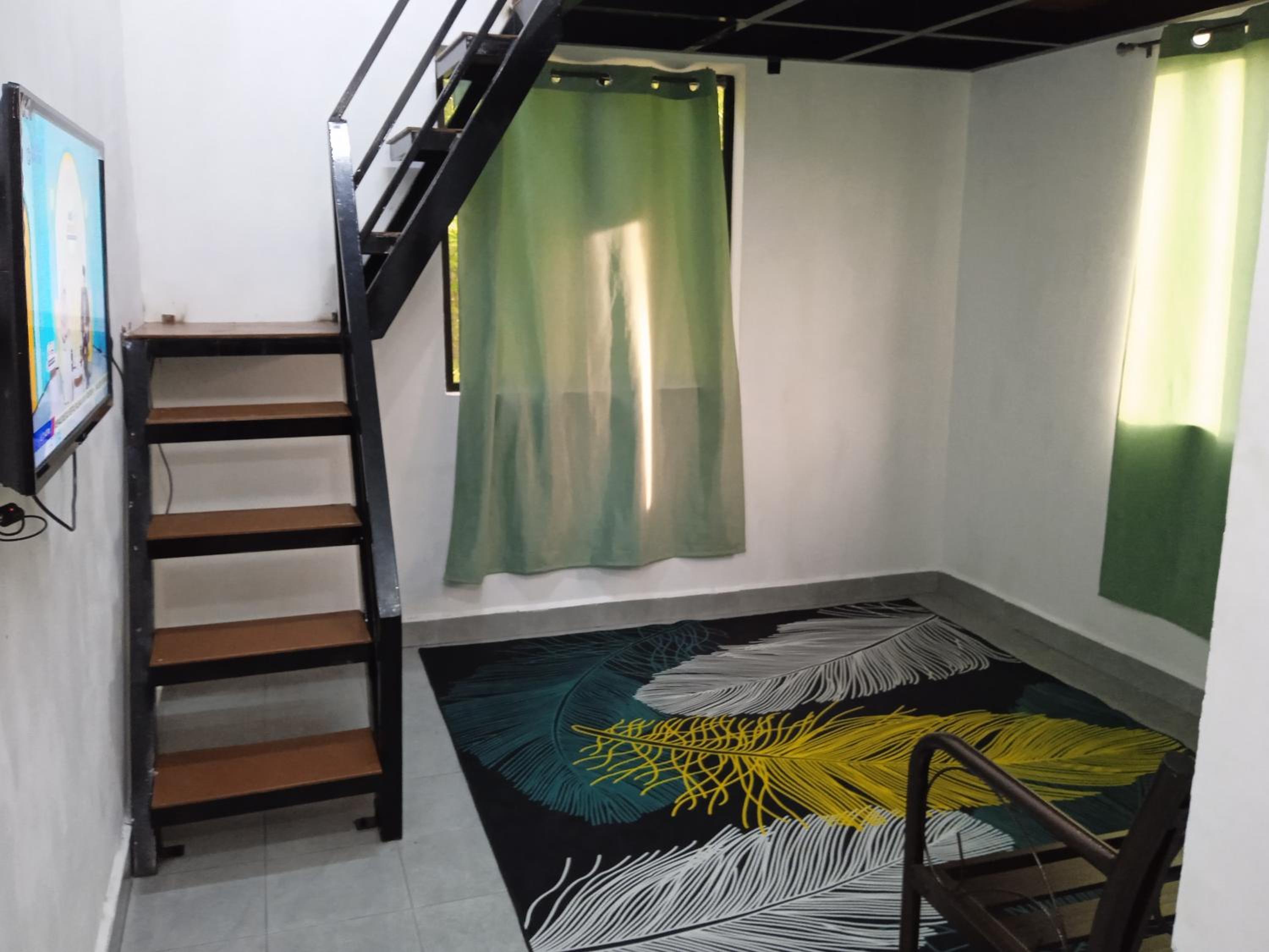 Tiny House Idaman K T dengan Aircond dan Privasi Penuh 1 Bilik Air