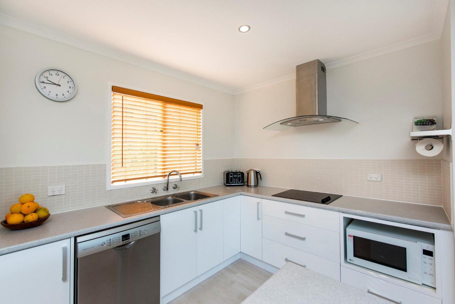 Seaclusion Cottage - Modern renovated beach house