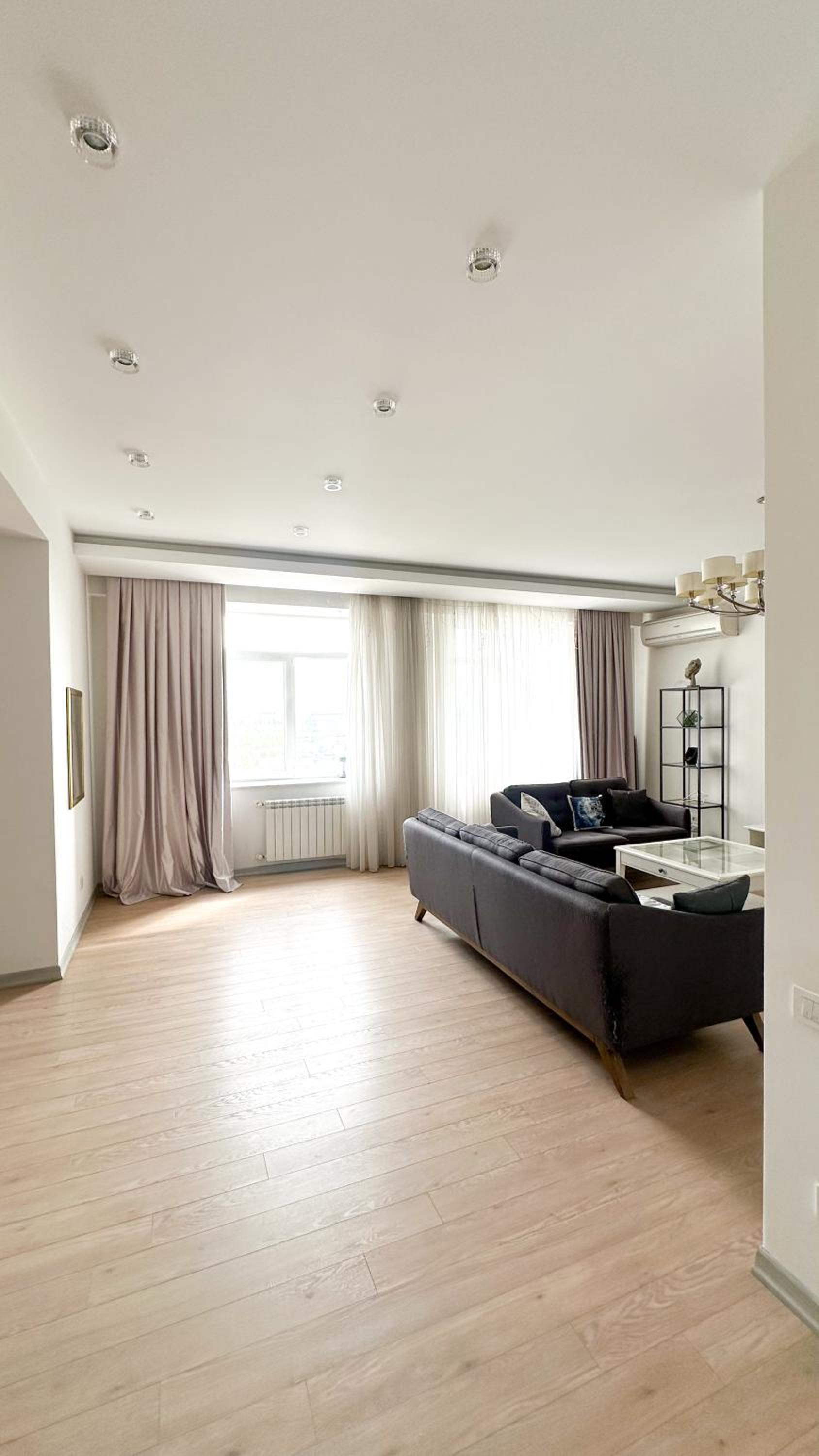 Spacious 2BR by Baku Boulevard