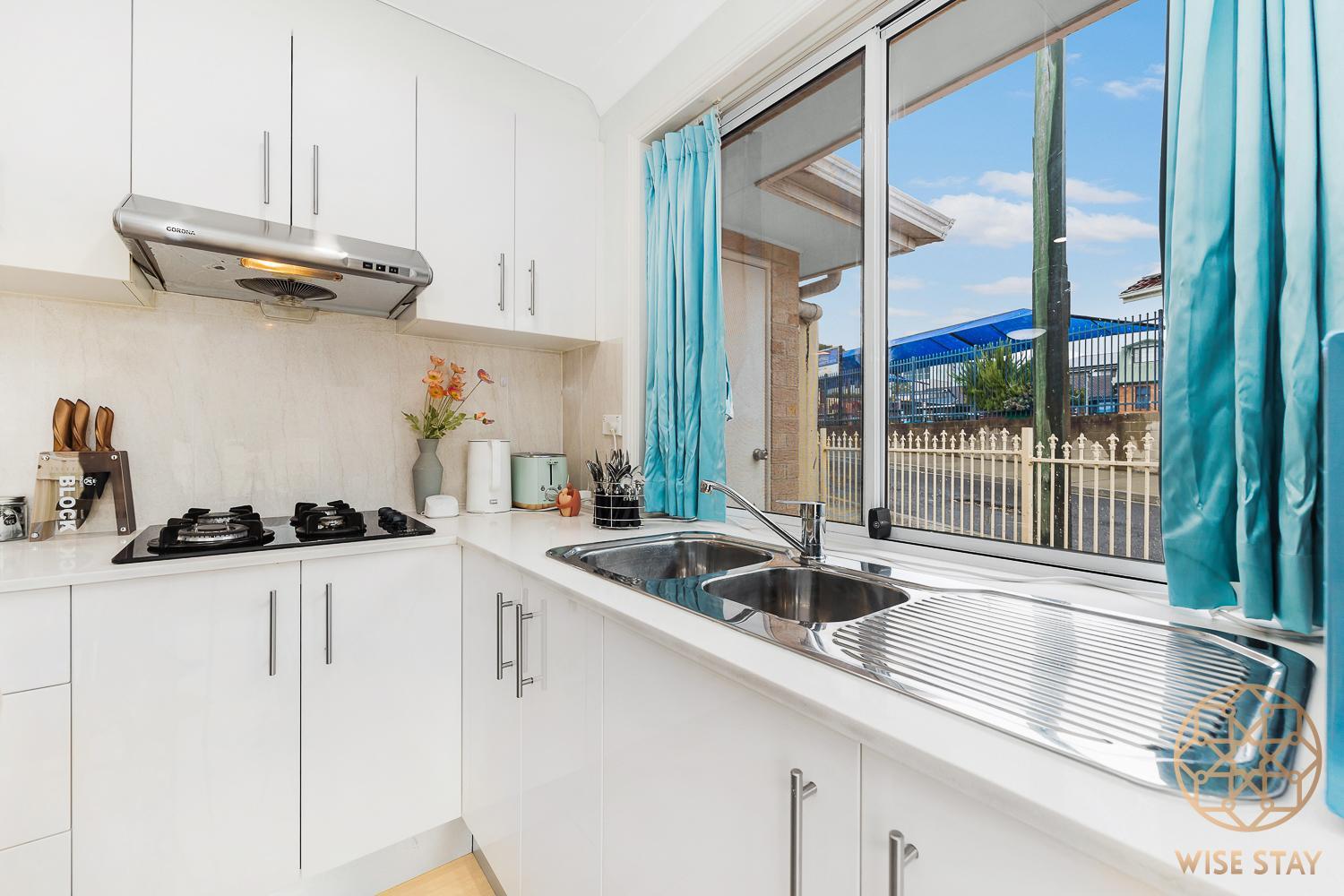 Hurstville 2Br Granny flat near Shopping & Train