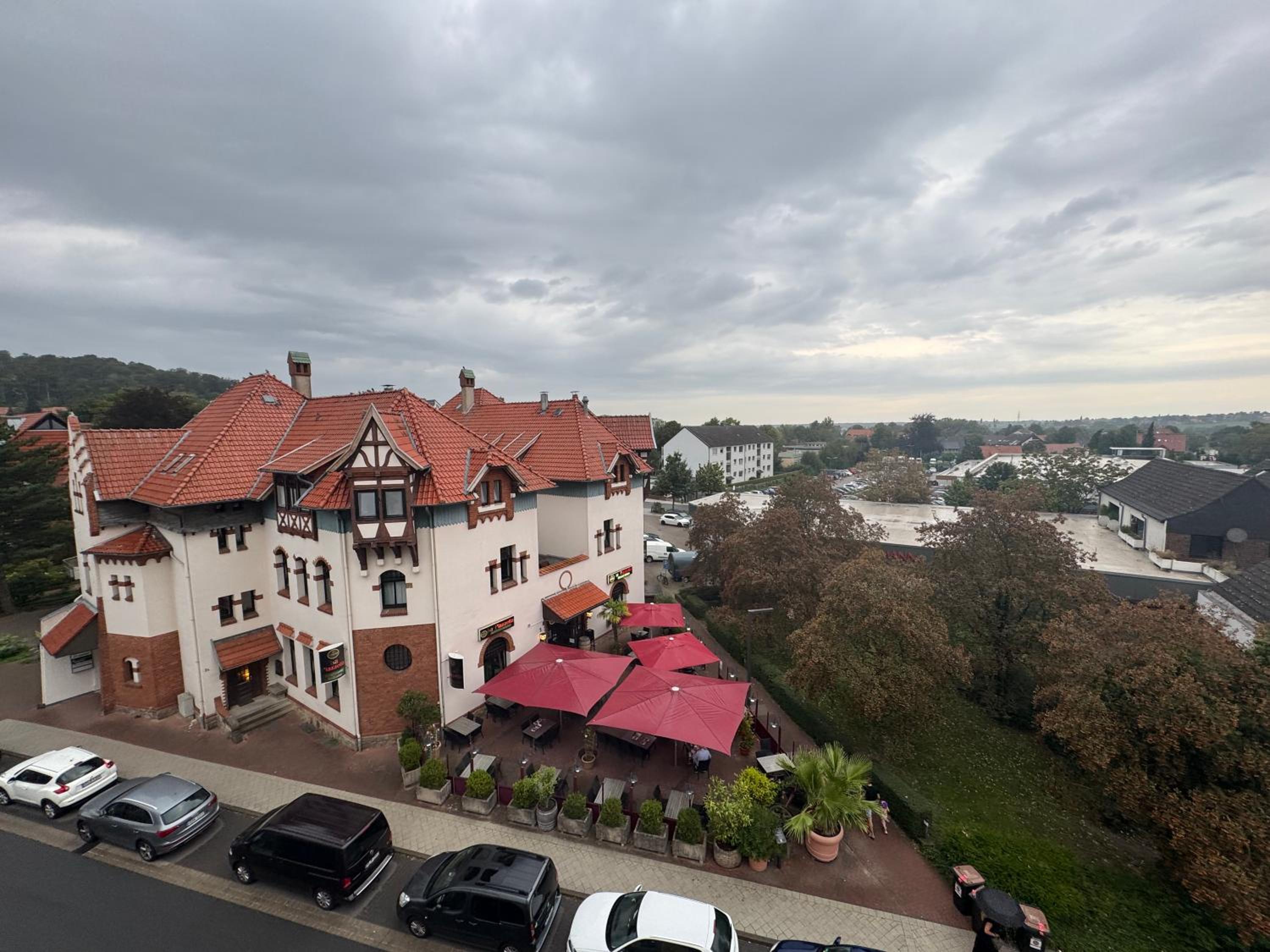 Moderne 4 Zimmer Apartment mit Bergblick Stadtzentrum Contactless Check-in view 4