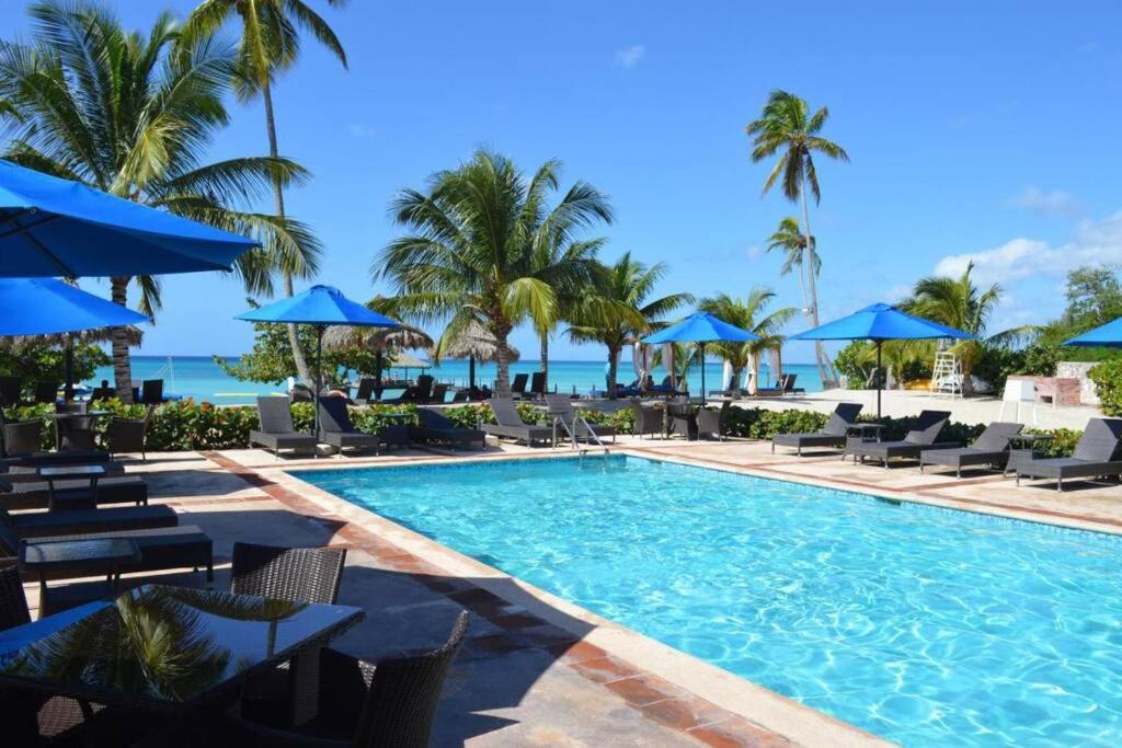 Cadaques Caribe Bayahibe Private beach