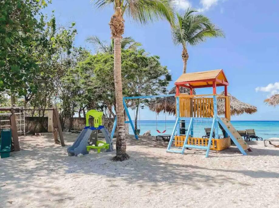 Cadaques Caribe Bayahibe Private beach