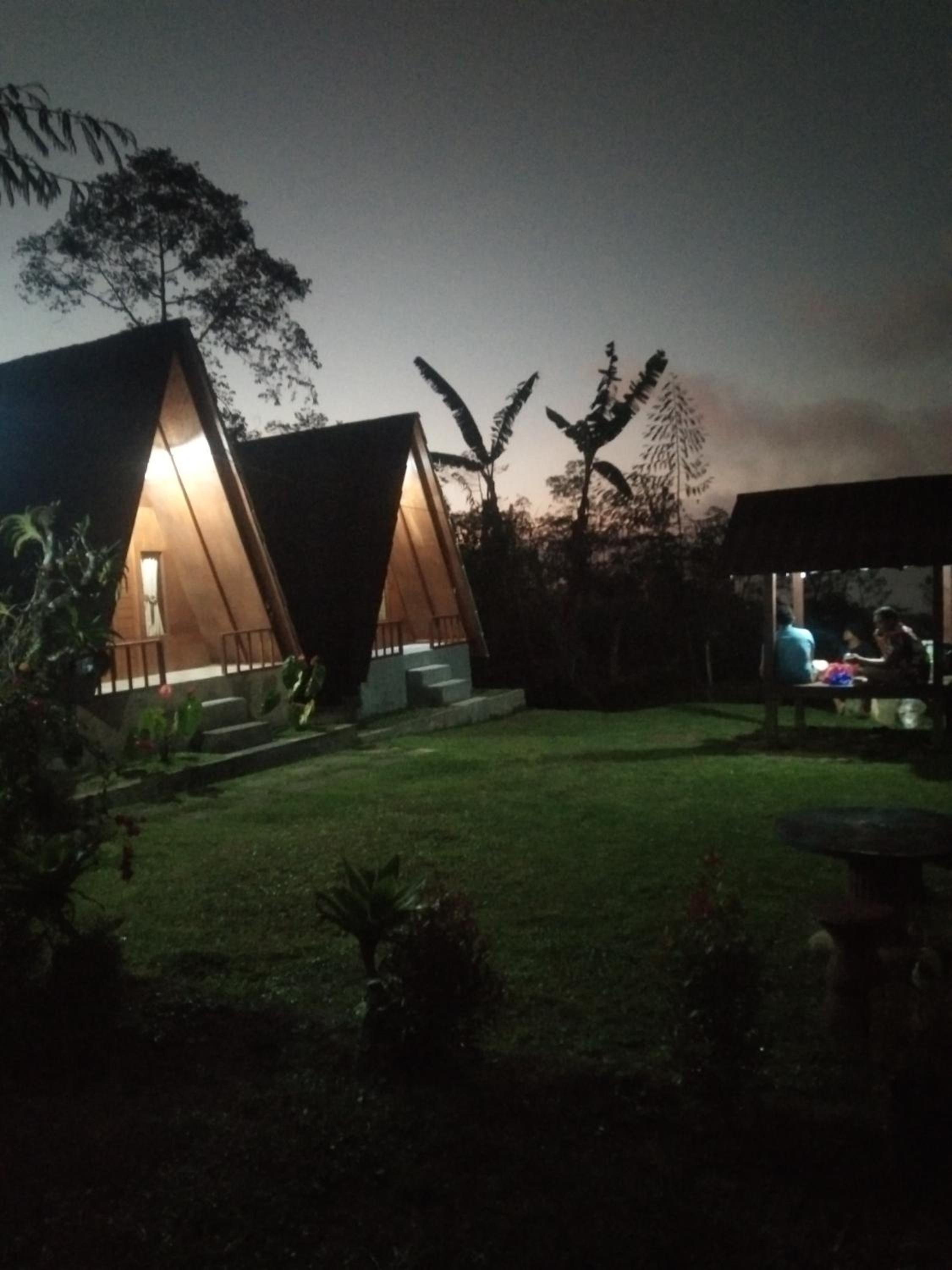 Puncak giri glamping & camp view 4